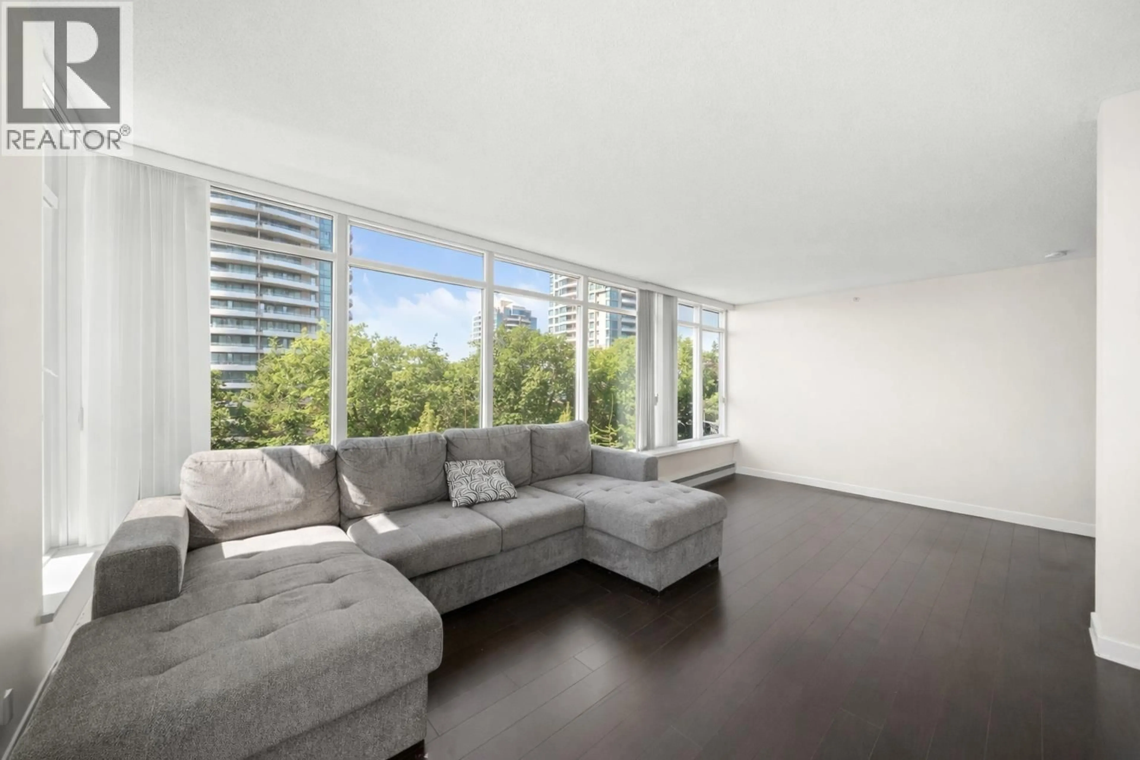 Living room with furniture, unknown for 506 - 6688 ARCOLA STREET, Burnaby British Columbia V5E0B3