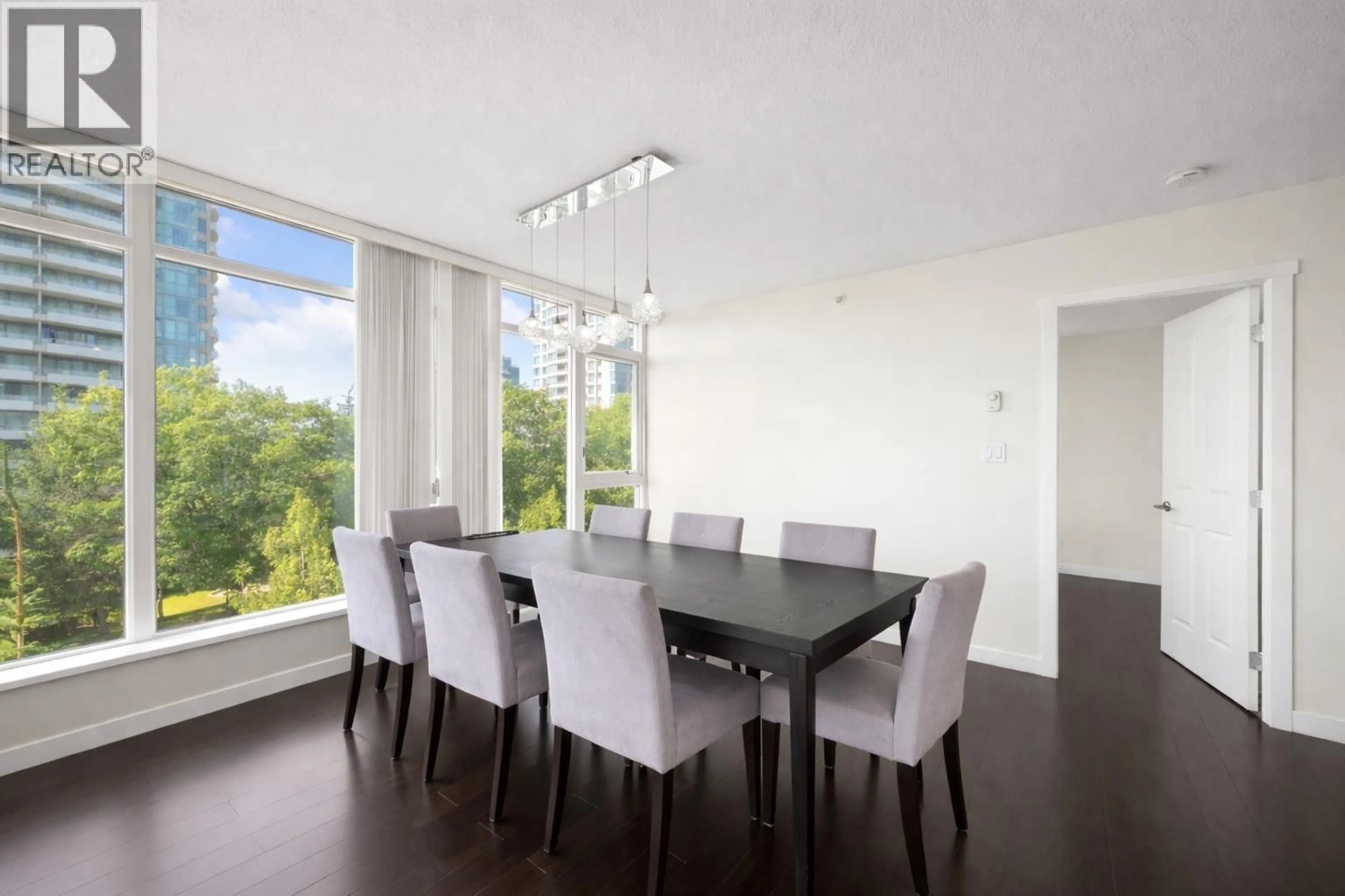 Dining room, wood/laminate floor for 506 - 6688 ARCOLA STREET, Burnaby British Columbia V5E0B3