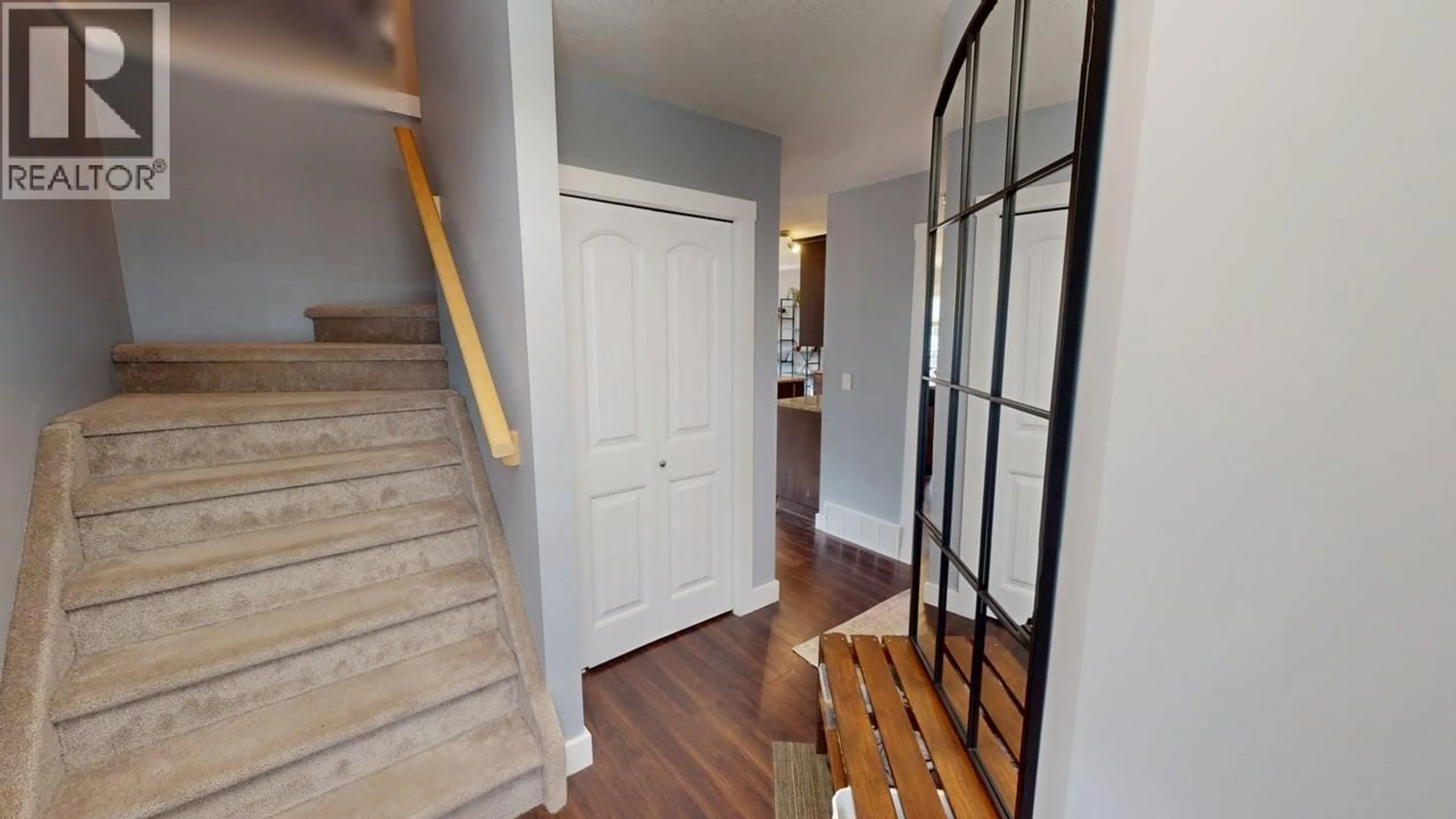 Indoor entryway for 146 - 10104 114A AVENUE, Fort St. John British Columbia V1J0K5