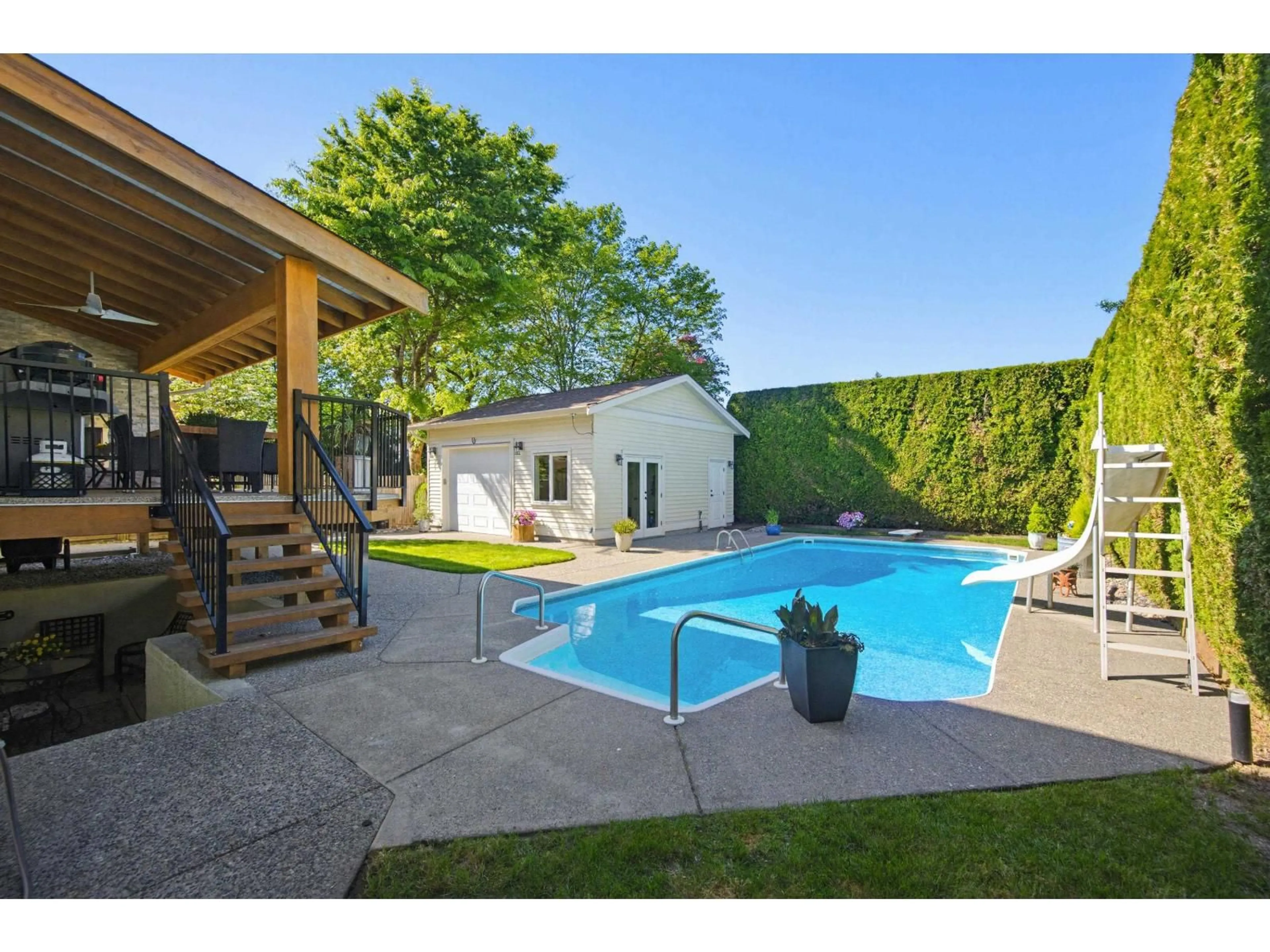 Pool for 20595 97B AVENUE, Langley British Columbia V1M2H5