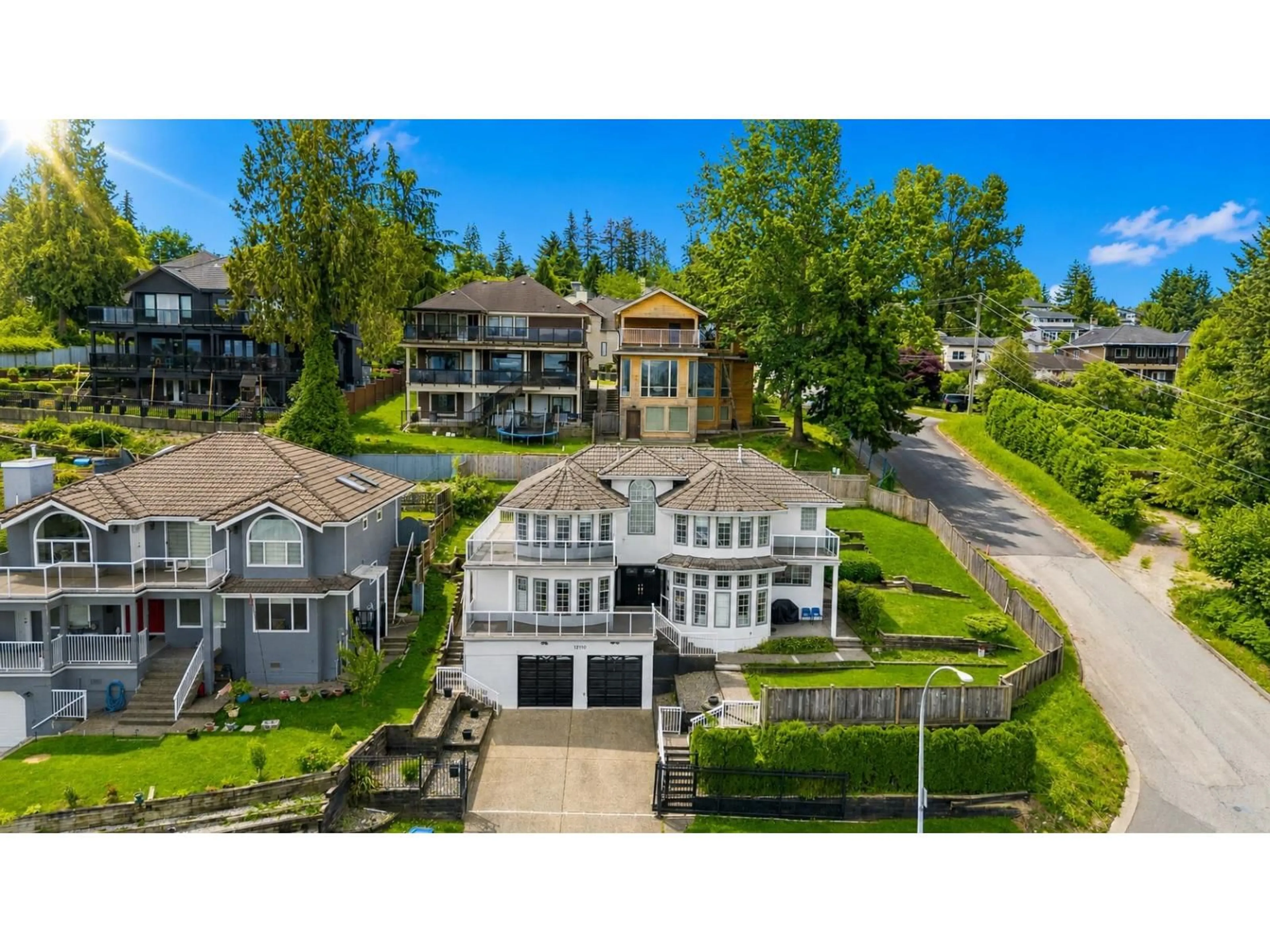 A pic from outside/outdoor area/front of a property/back of a property/a pic from drone, unknown for 12110 101B AVENUE, Surrey British Columbia V3V7X6
