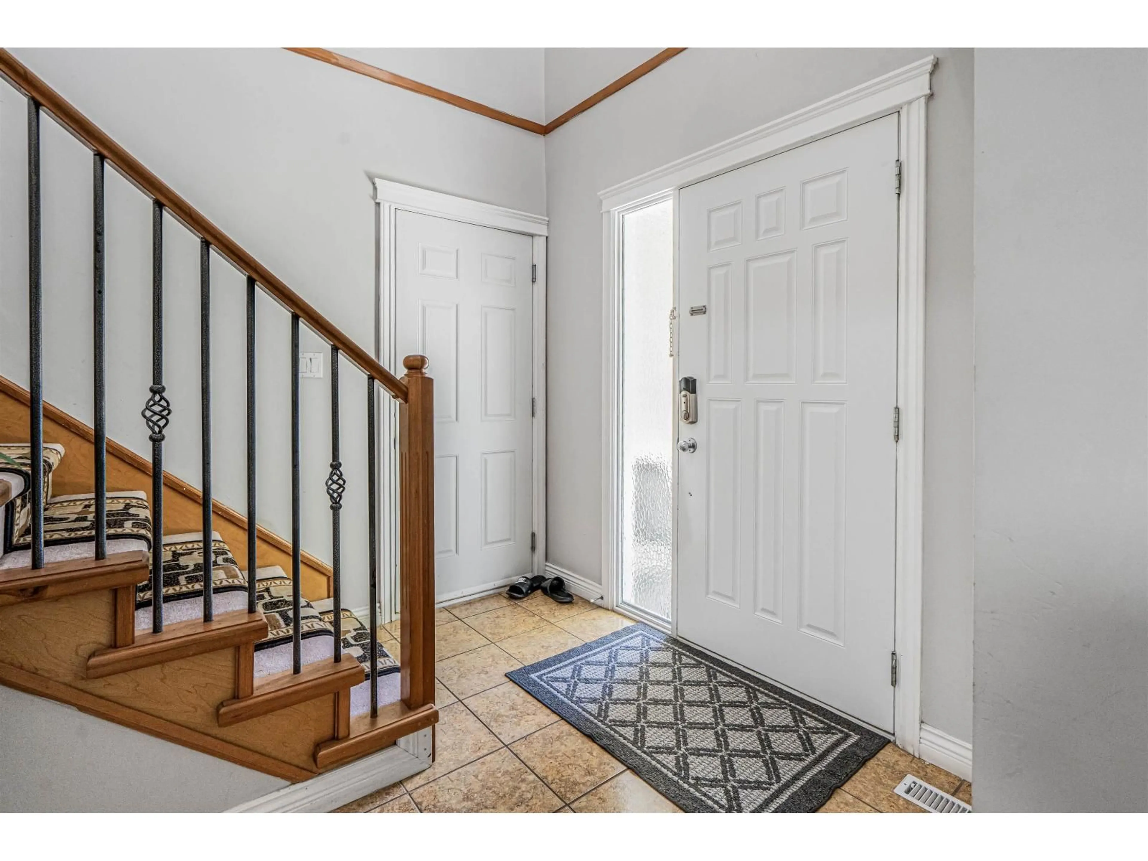 Indoor entryway for 8530 FENNELL STREET, Mission British Columbia V4S1M2