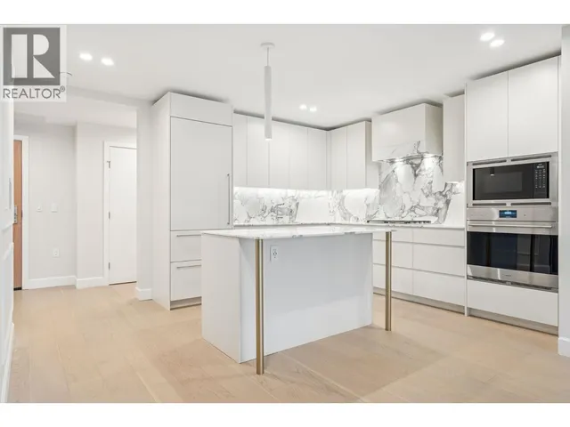 304 - 3668 10TH AVENUE, Vancouver 3