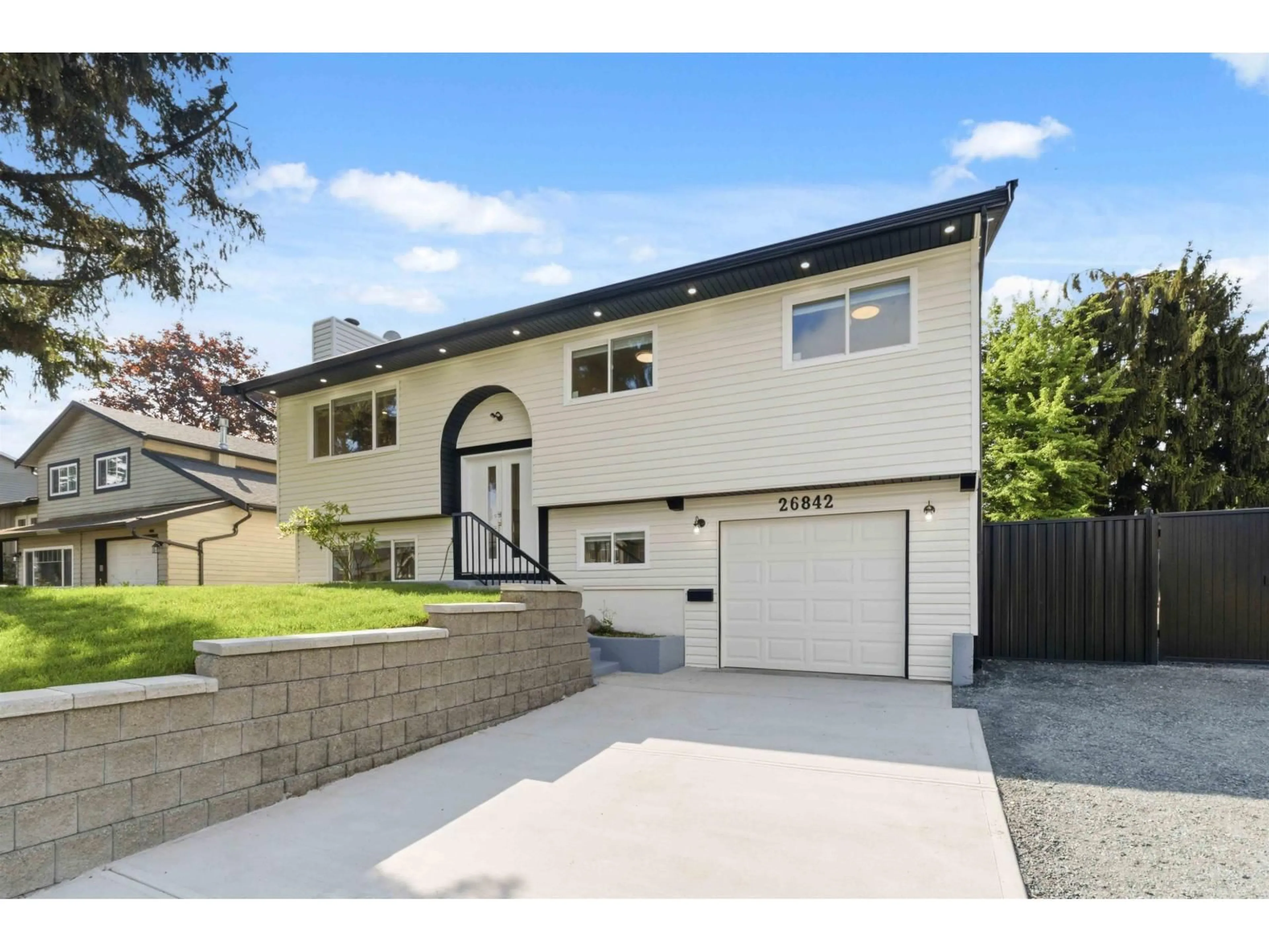 Unknown for 26842 32A AVENUE, Langley British Columbia V4W3G4