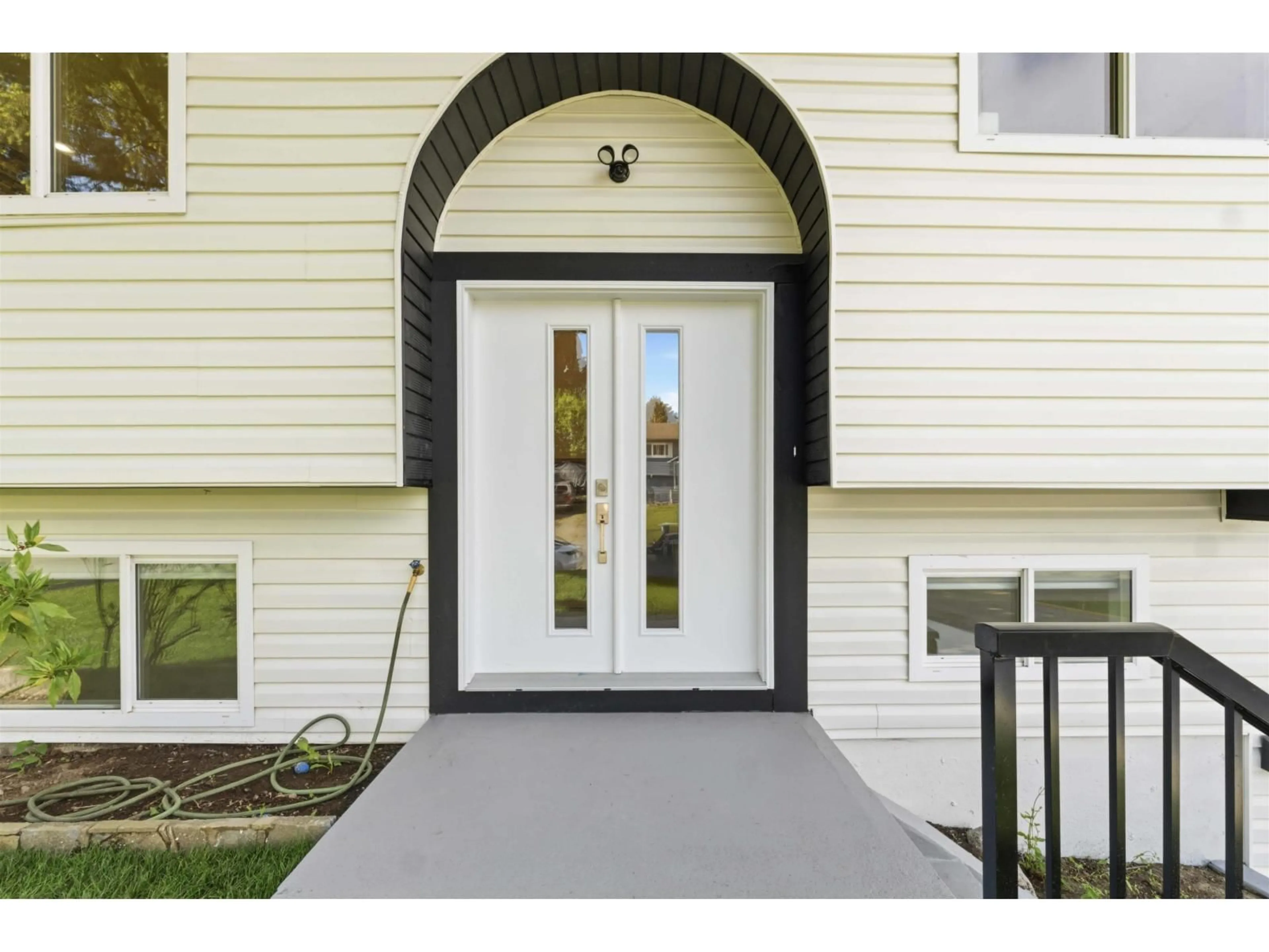 Unknown for 26842 32A AVENUE, Langley British Columbia V4W3G4