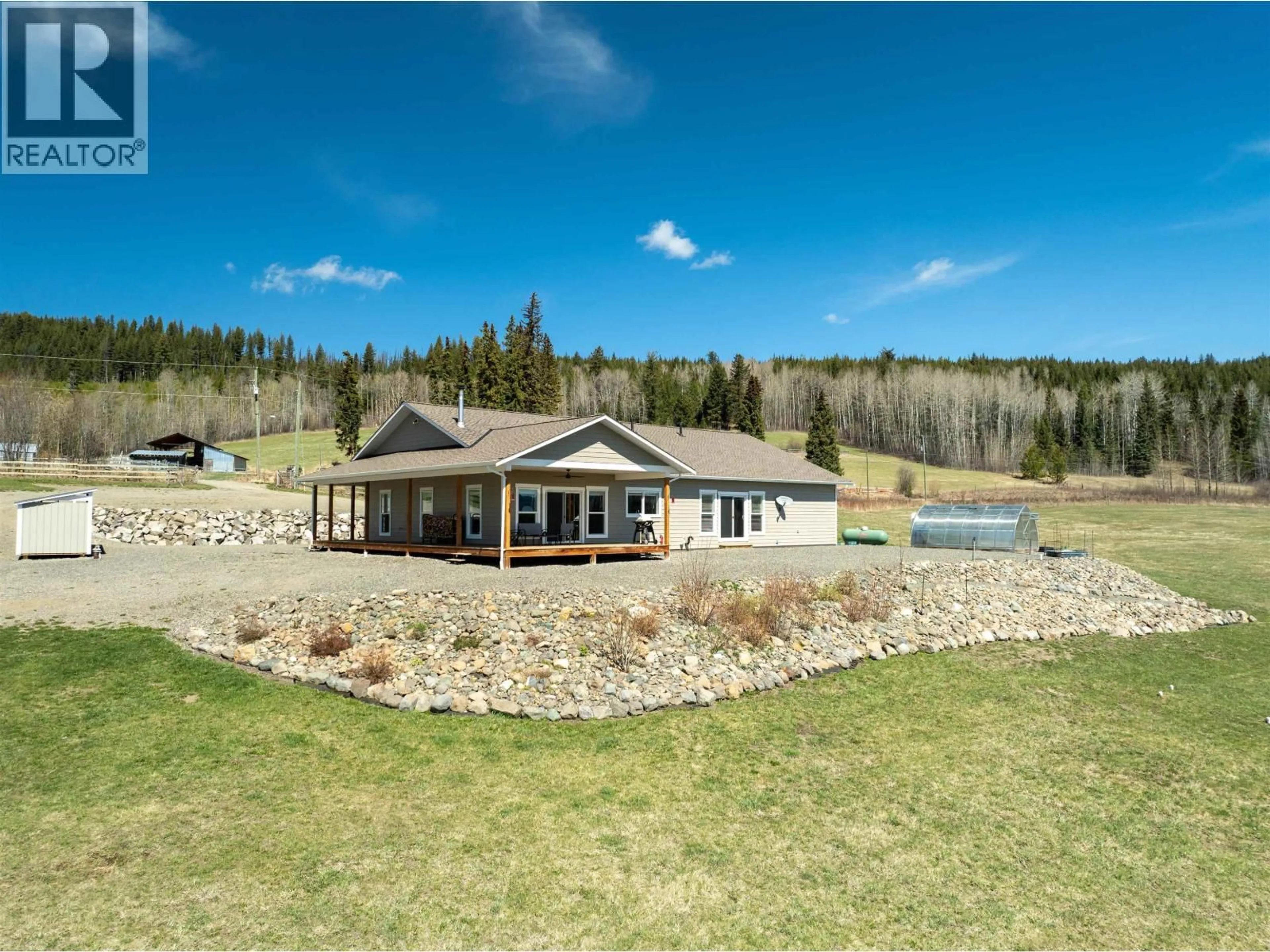A pic from outside/outdoor area/front of a property/back of a property/a pic from drone, water/lake/river/ocean view for 7155 GROSSETT ROAD, Lone Butte British Columbia V0K1X2