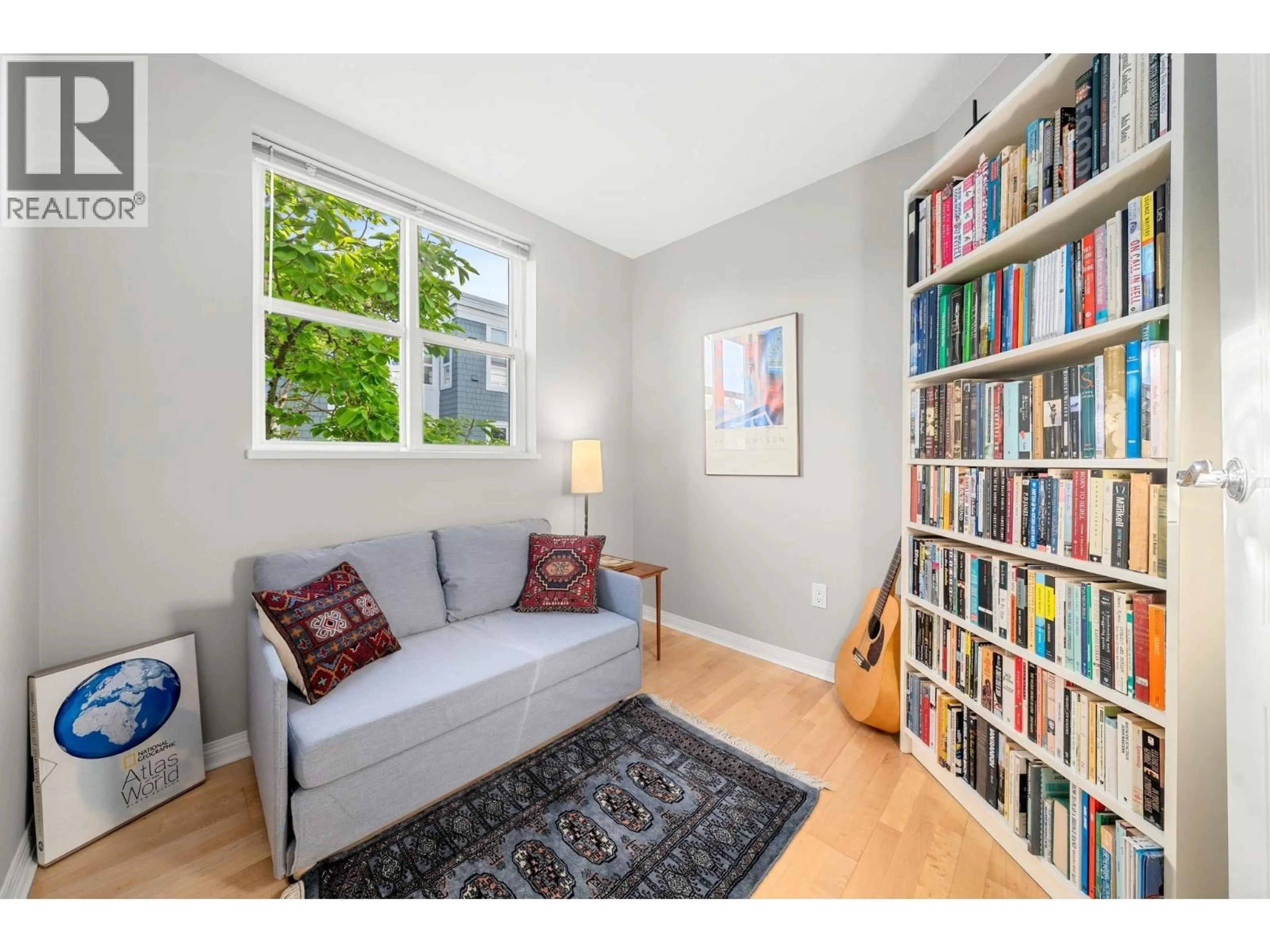 Living room with furniture, unknown for 207 - 669 7TH AVENUE, Vancouver British Columbia V5Z1B6