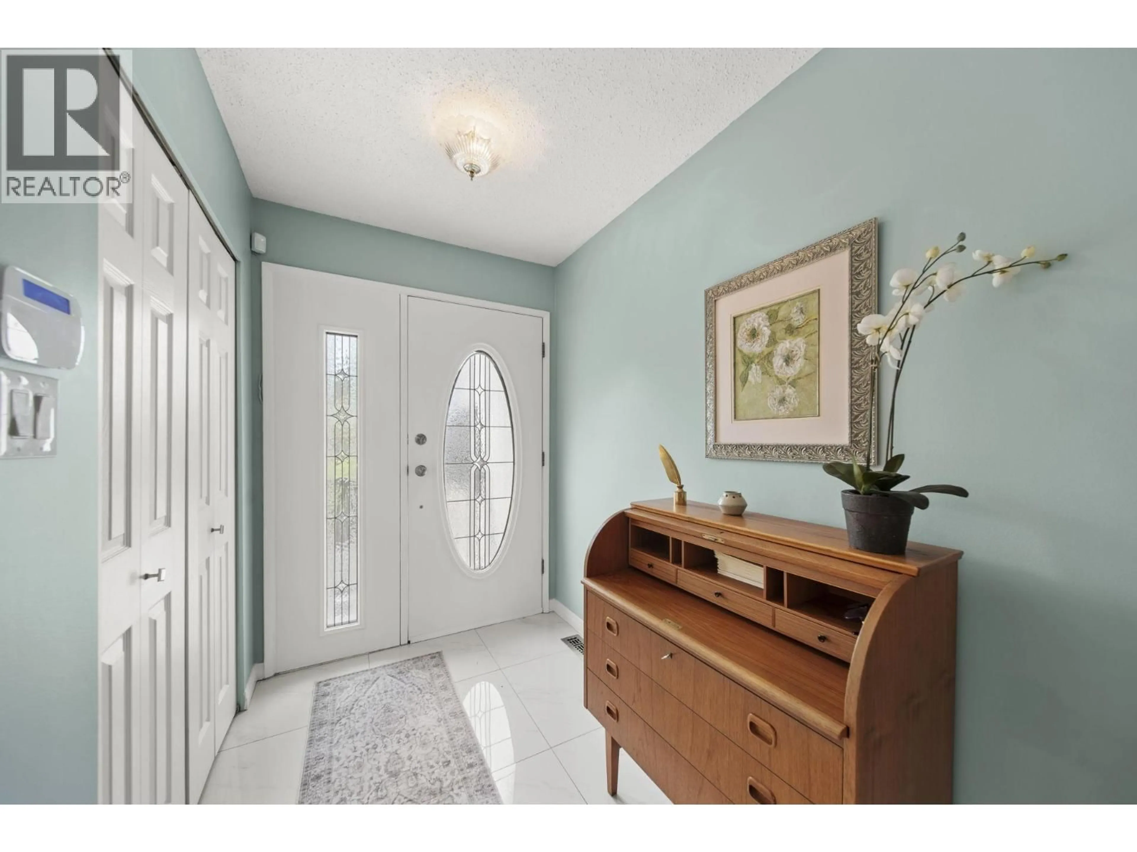 Indoor entryway for 745 DANSEY AVENUE, Coquitlam British Columbia V3K3G4