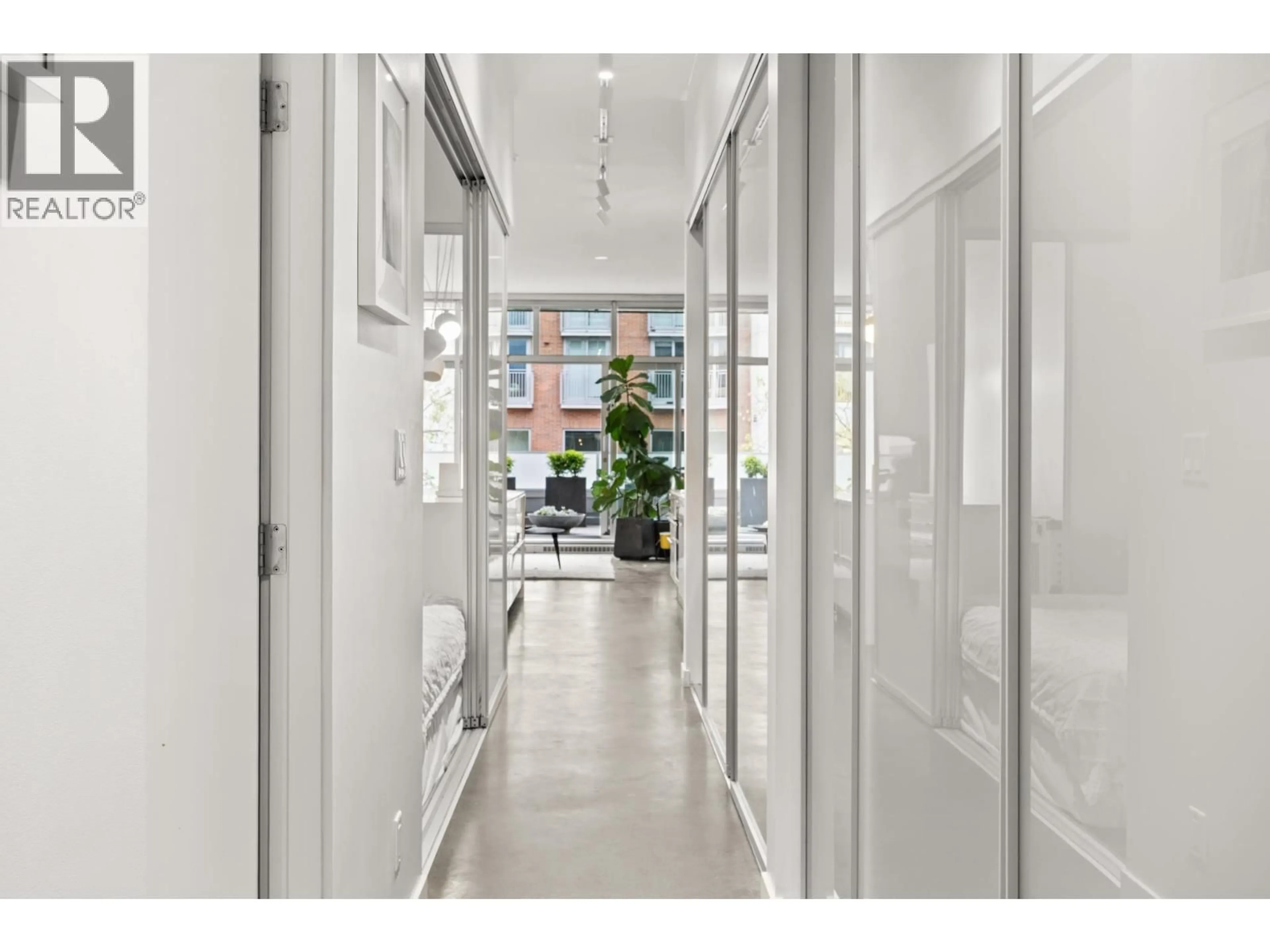 Indoor foyer for 409 - 53 HASTINGS STREET, Vancouver British Columbia V6E1T8