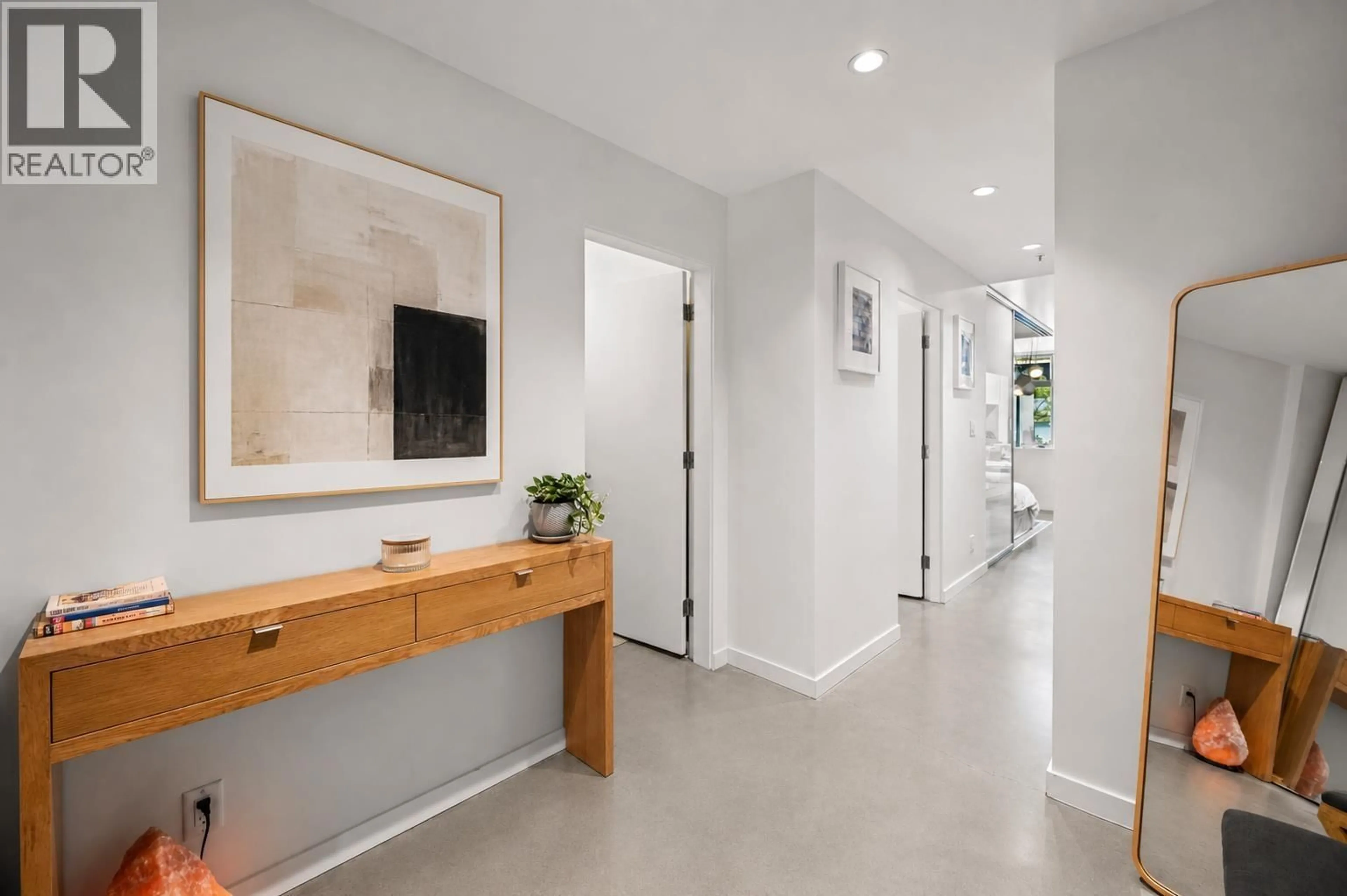 Indoor entryway for 409 - 53 HASTINGS STREET, Vancouver British Columbia V6E1T8
