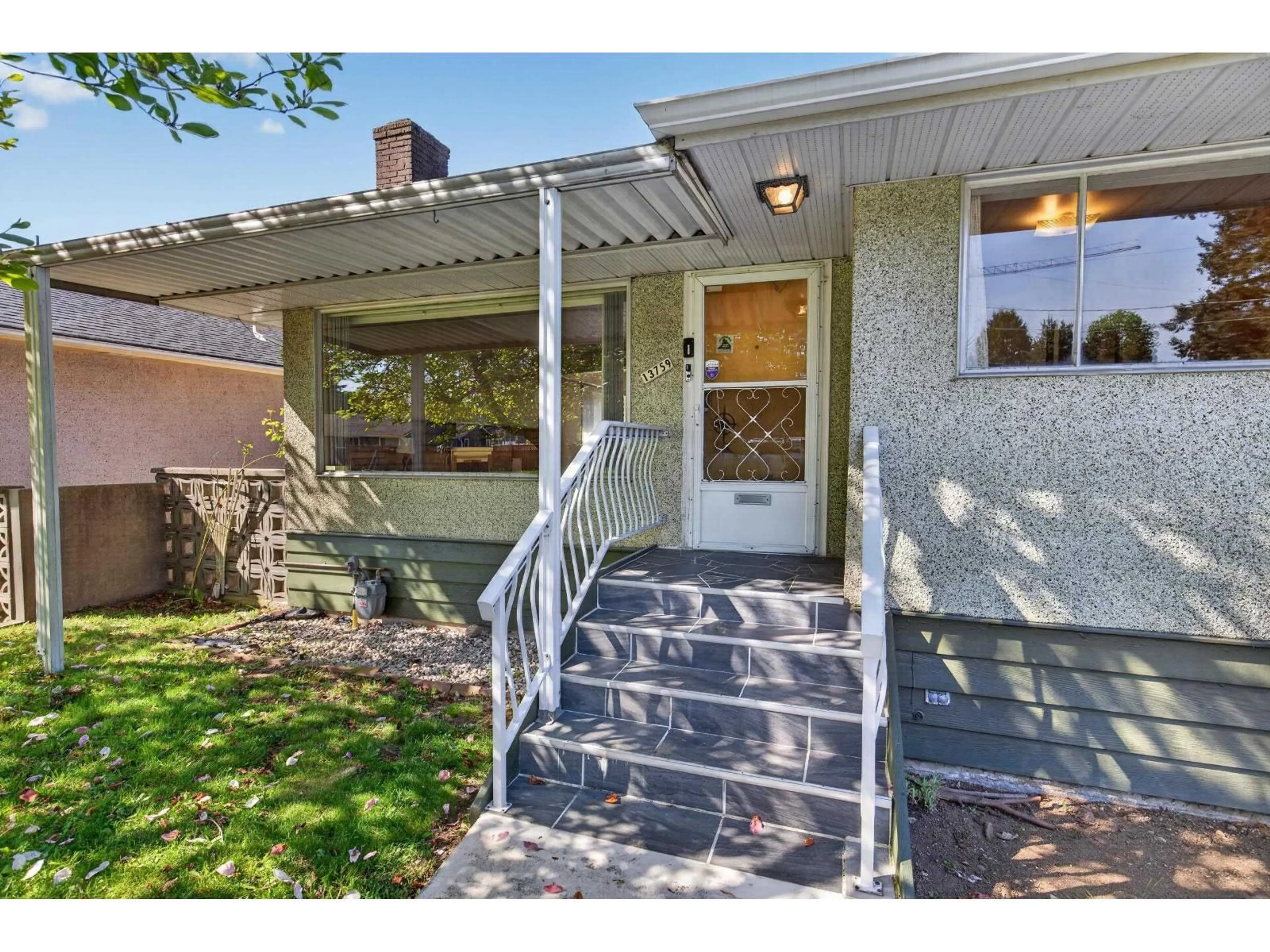 Unknown for 13759 111 AVENUE, Surrey British Columbia V3R2C1