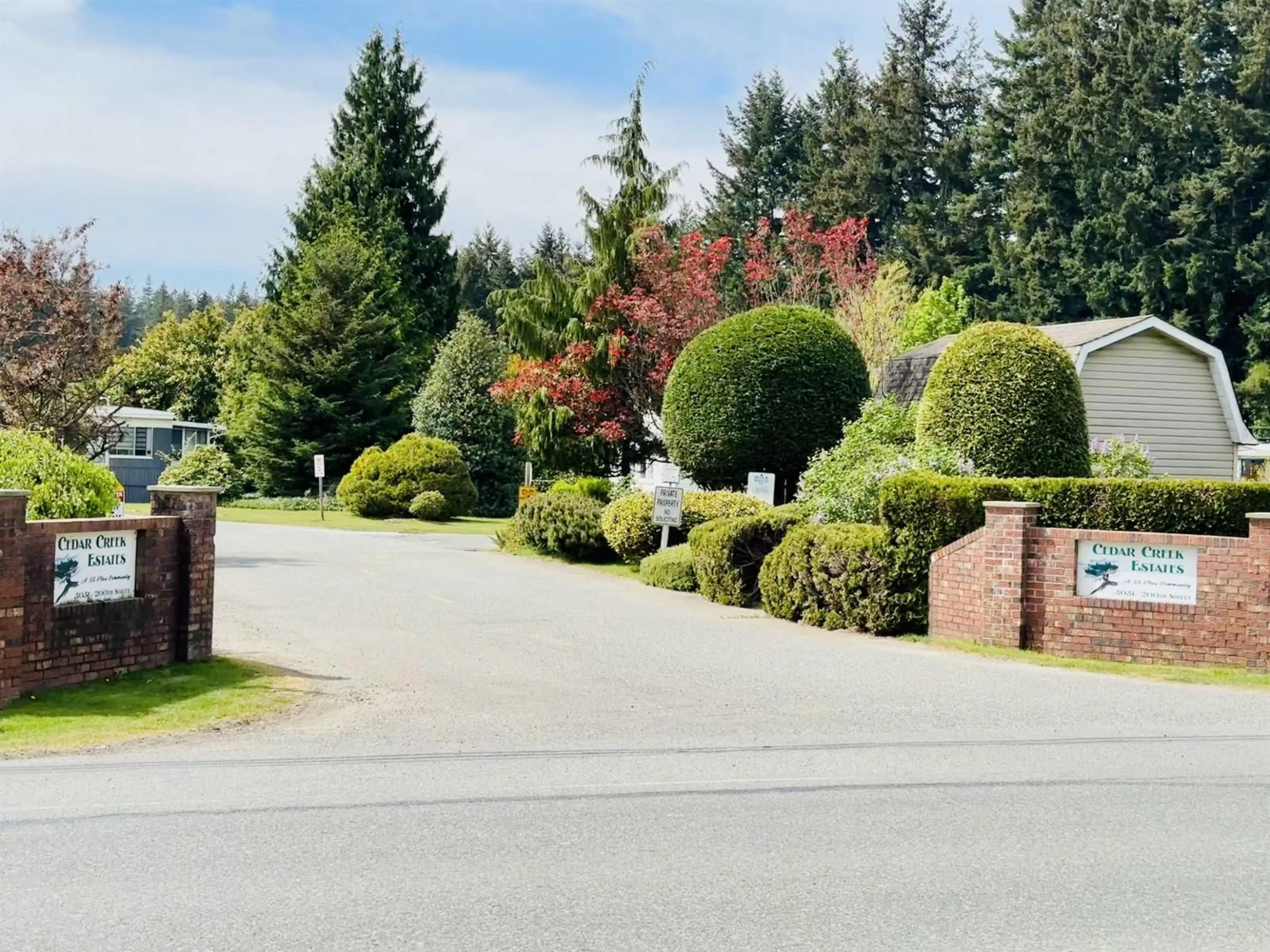 A pic from outside/outdoor area/front of a property/back of a property/a pic from drone, mountain view for 3D - 3031 200 STREET, Langley British Columbia V2Z1N5