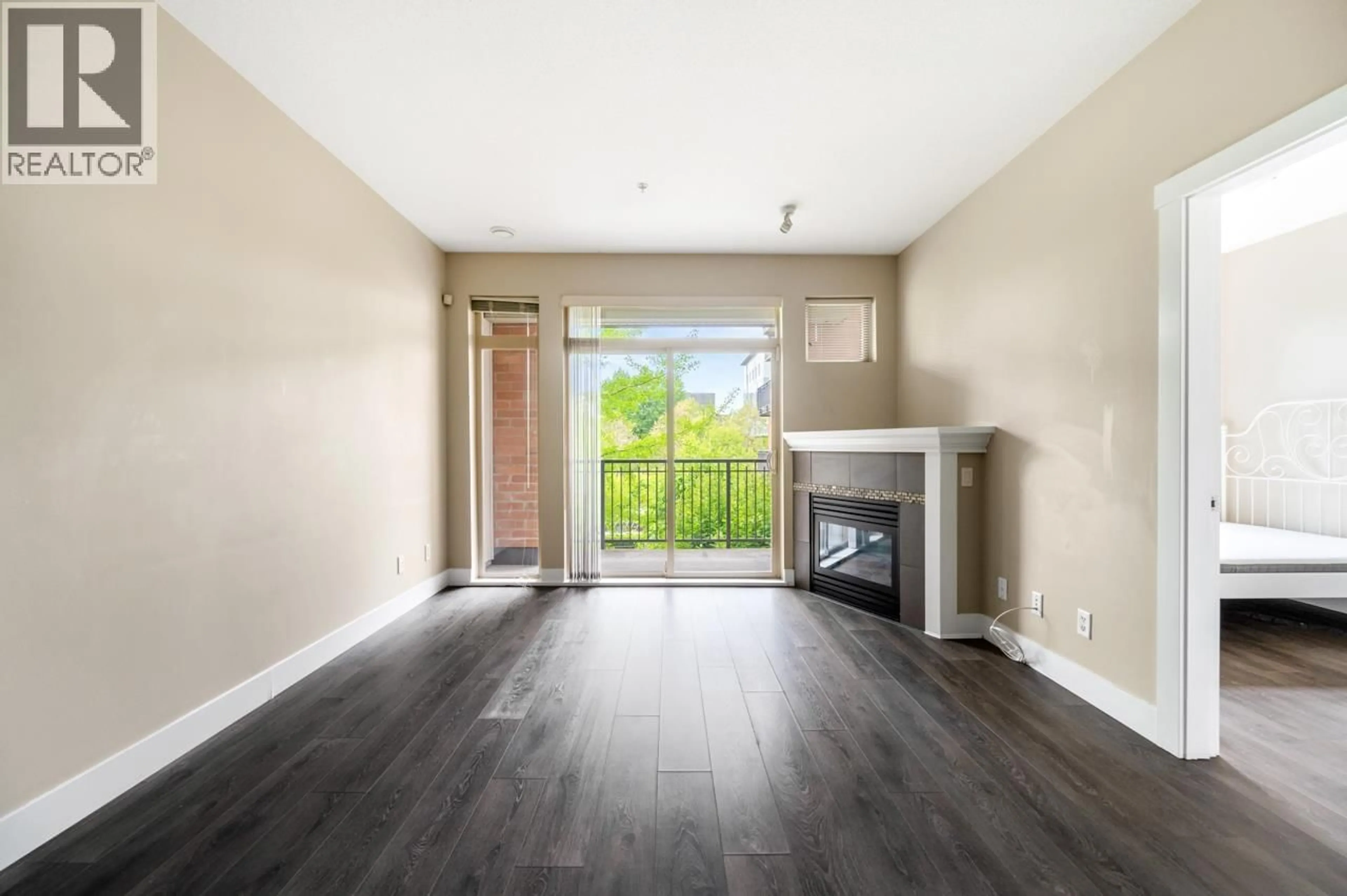 A pic of a room for 320 - 2250 WESBROOK MALL, Vancouver British Columbia V6T0A6