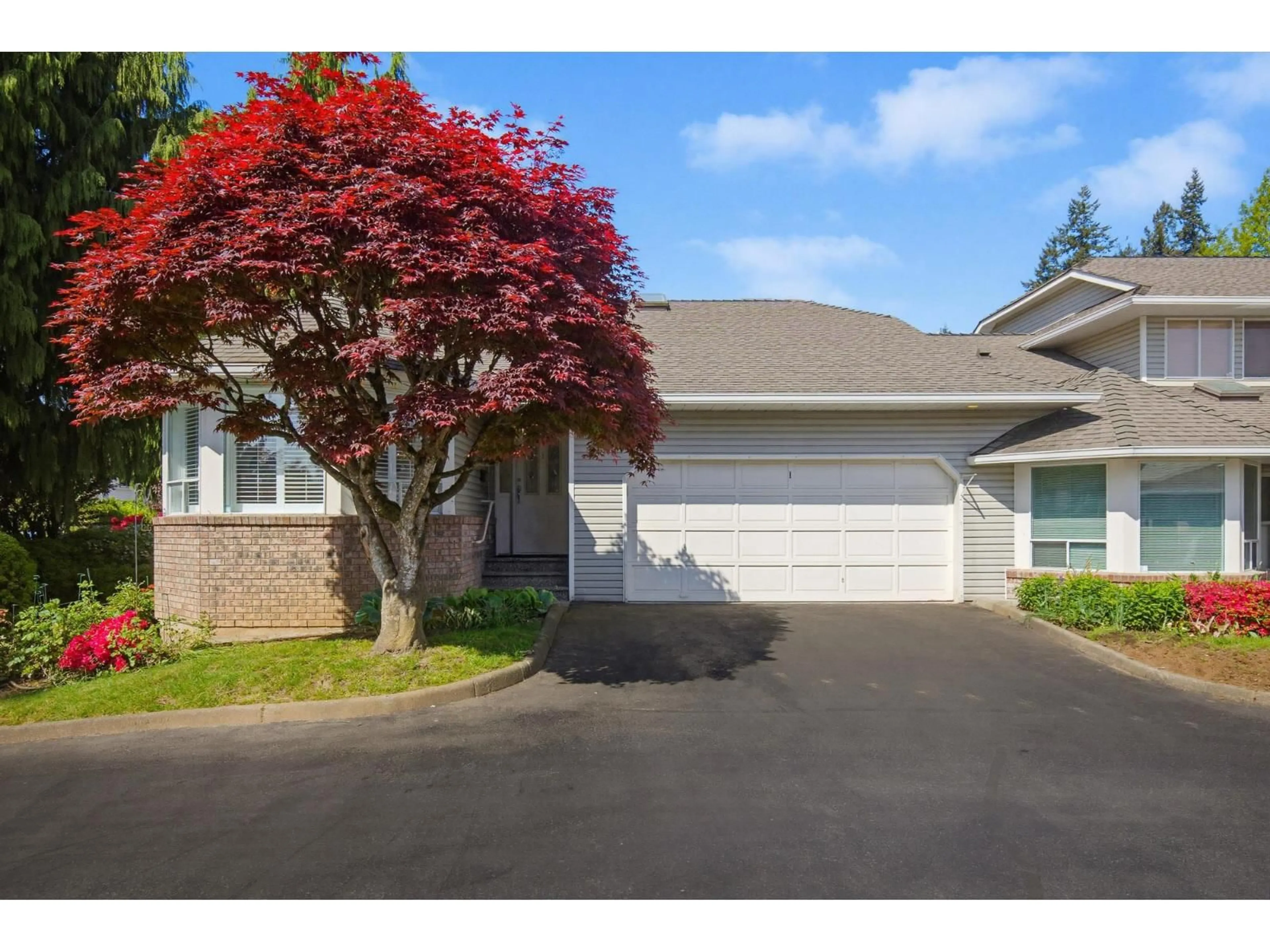 Unknown for 1 - 32615 MURRAY AVENUE, Abbotsford British Columbia V2T4T8