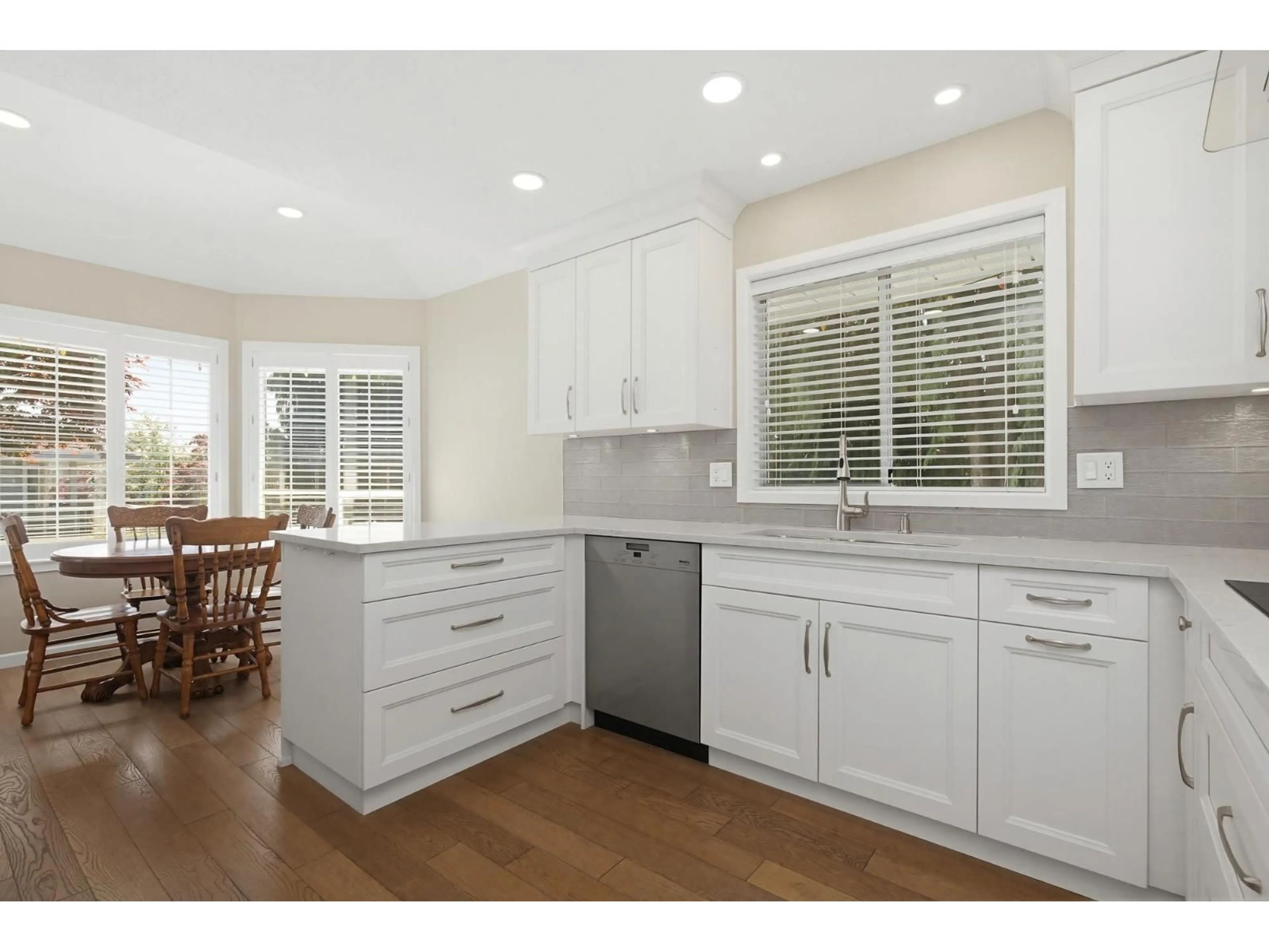 Open concept kitchen, unknown for 1 - 32615 MURRAY AVENUE, Abbotsford British Columbia V2T4T8