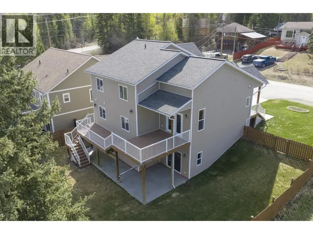335 6TH STREET, Vanderhoof 2