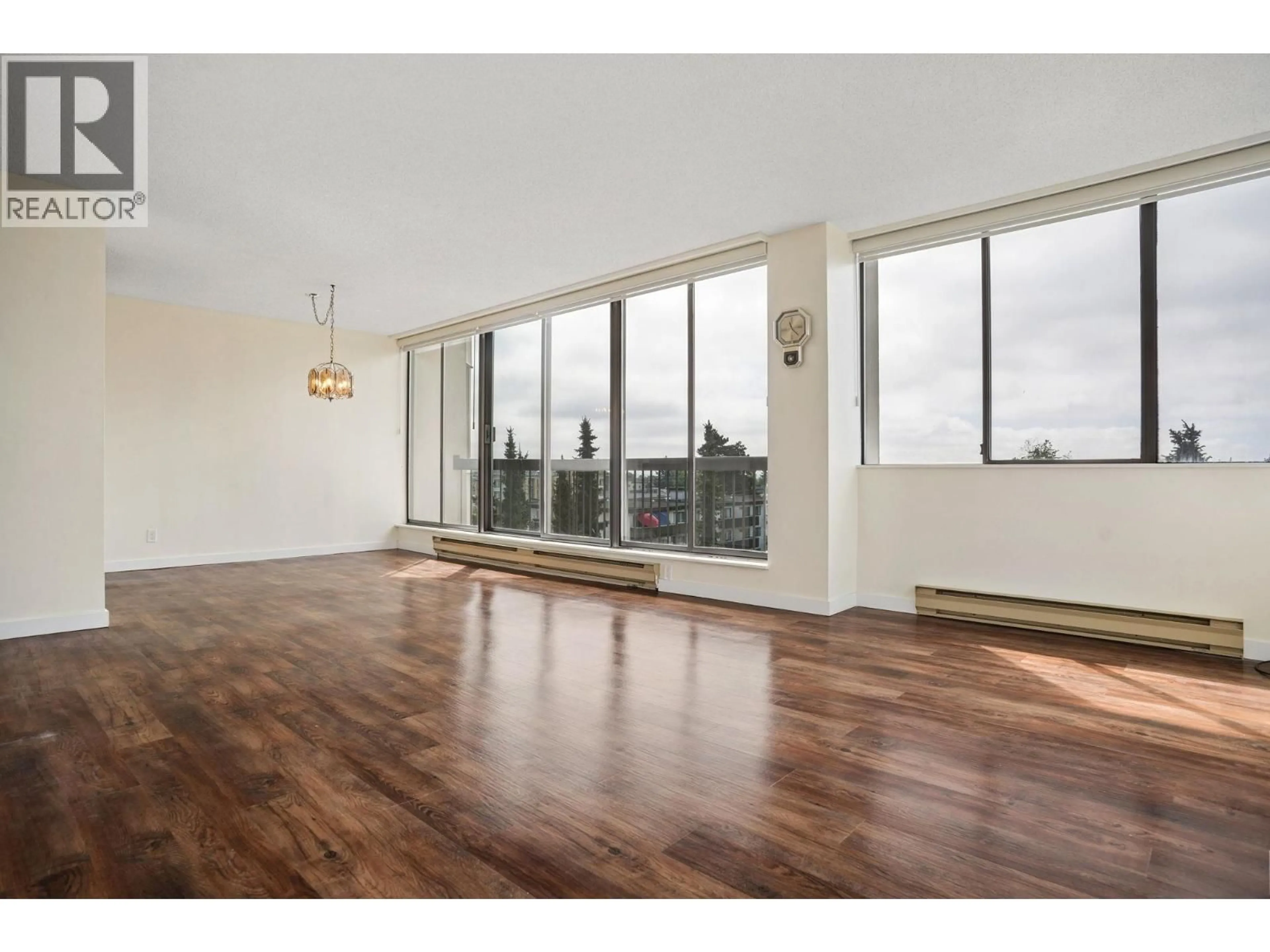 A pic of a room for 505 - 6540 BURLINGTON AVENUE, Burnaby British Columbia V5H4G3