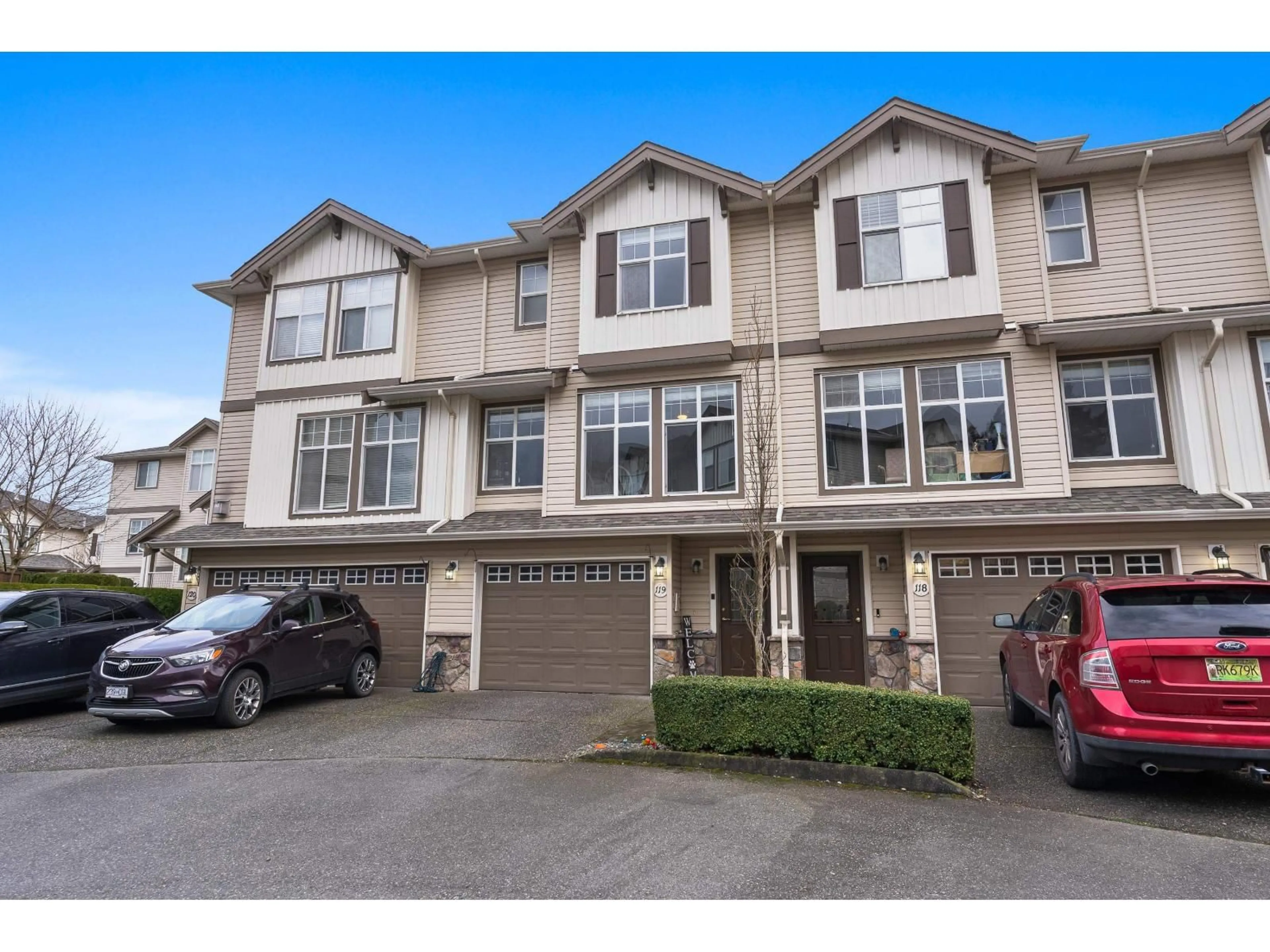 A pic from outside/outdoor area/front of a property/back of a property/a pic from drone, street for 119 - 6450 VEDDER ROAD, Chilliwack British Columbia V2R5N7