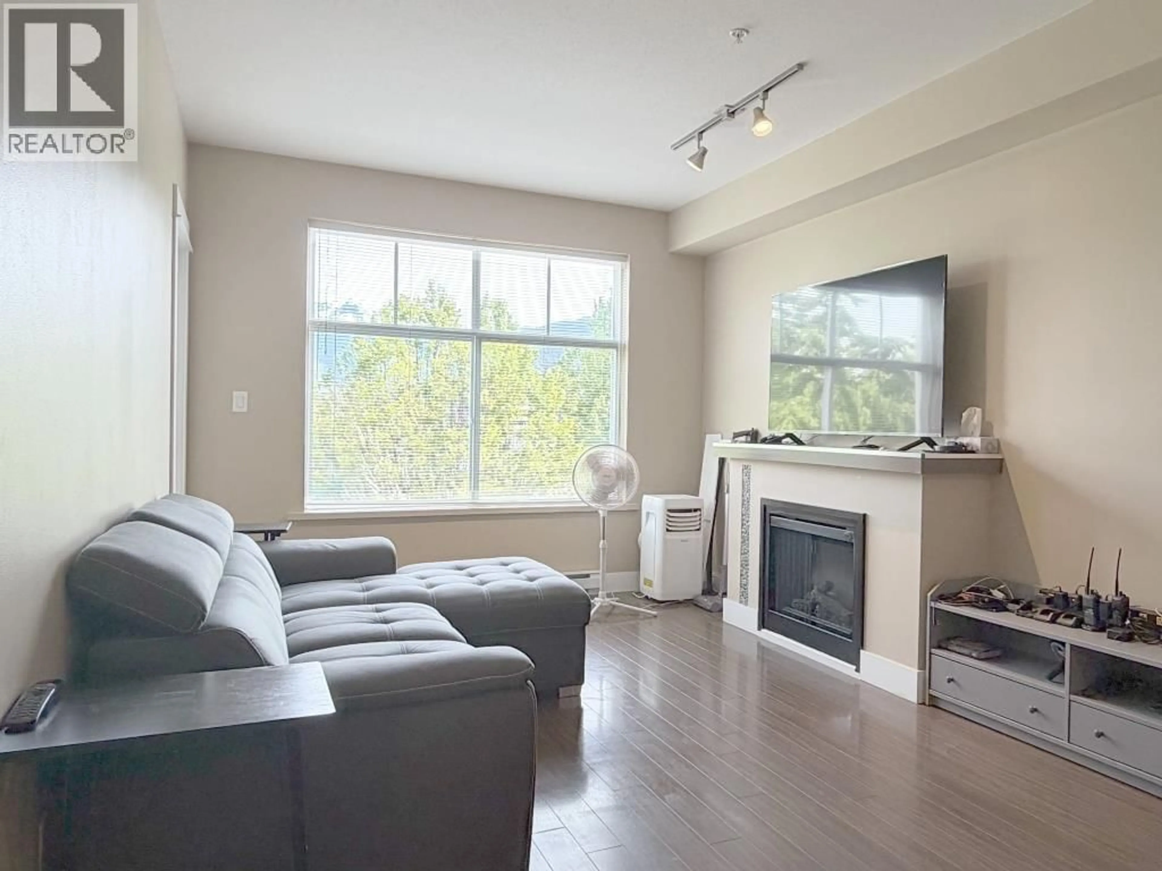 Living room with furniture, unknown for 319 - 1336 MAIN STREET, Squamish British Columbia V8B0R2