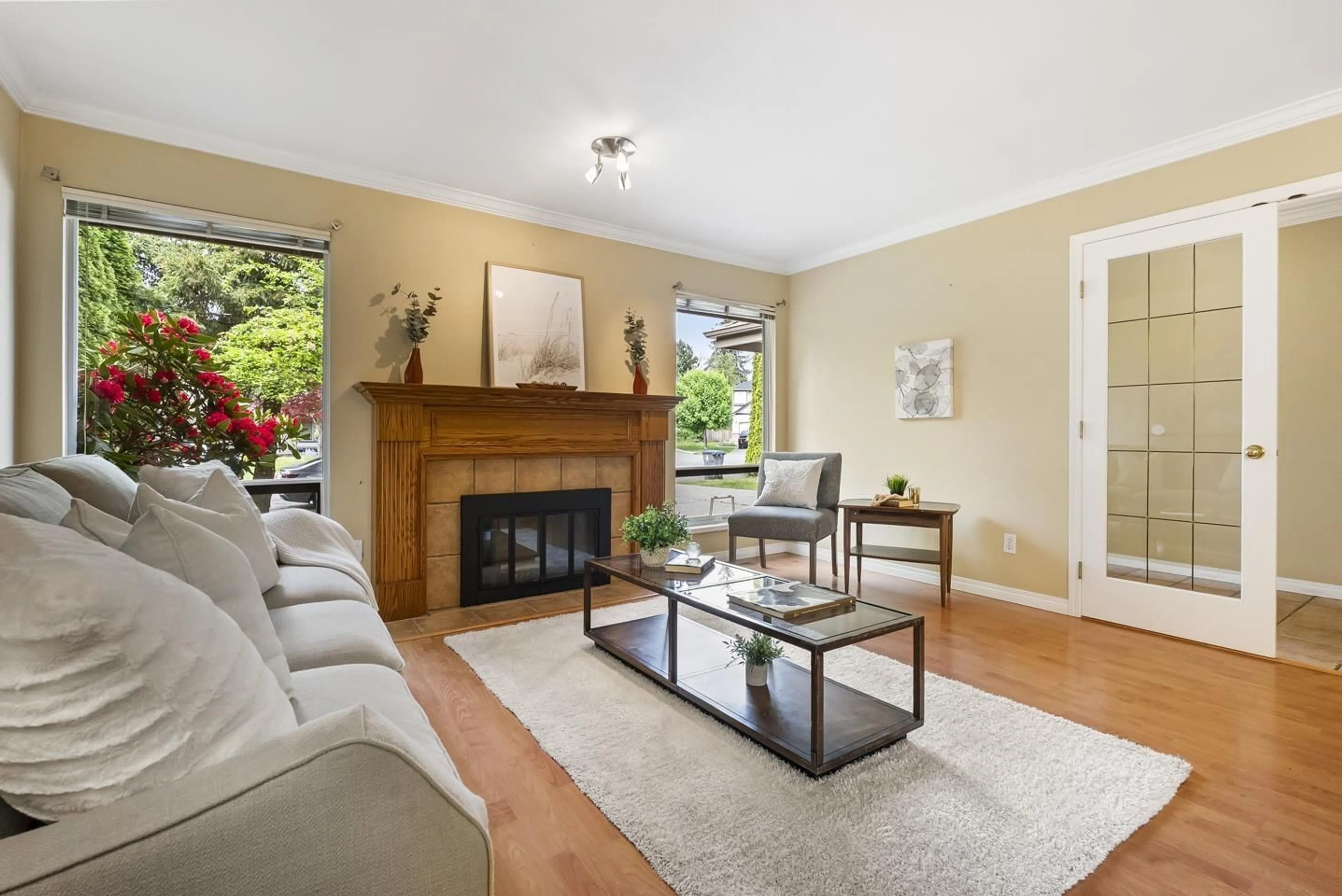Living room with furniture, unknown for 8068 161A STREET, Surrey British Columbia V3S8B5