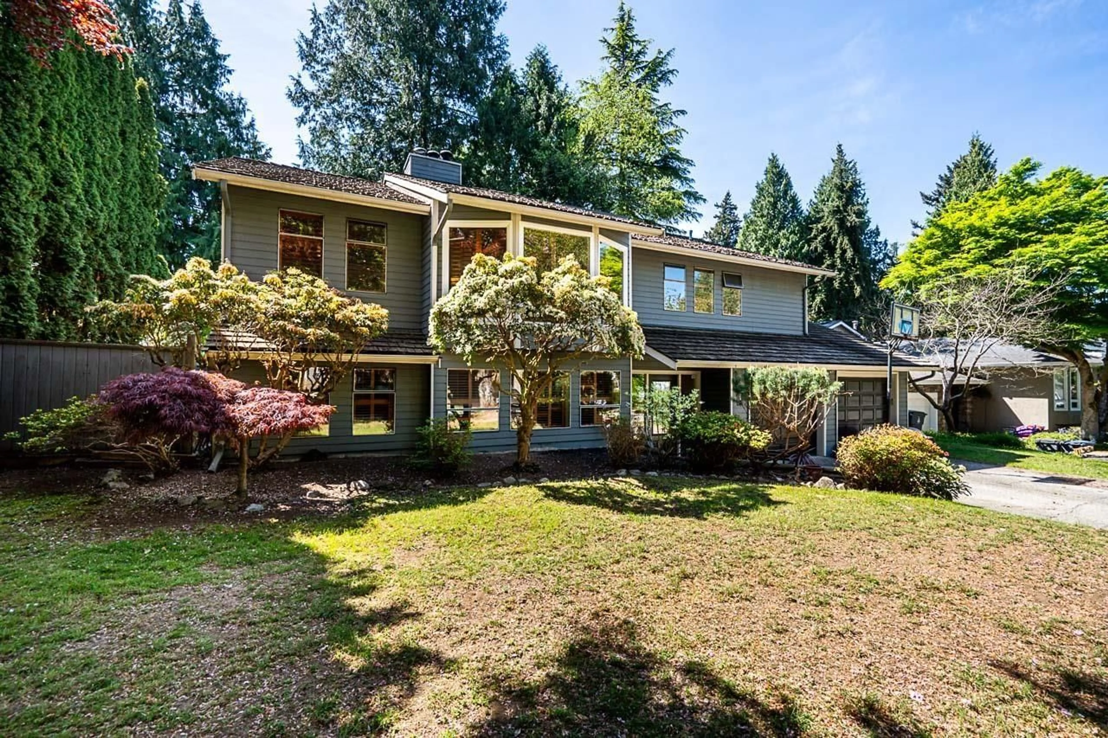 Home with vinyl exterior material, unknown for 12710 19 AVENUE, Surrey British Columbia V4A5T7