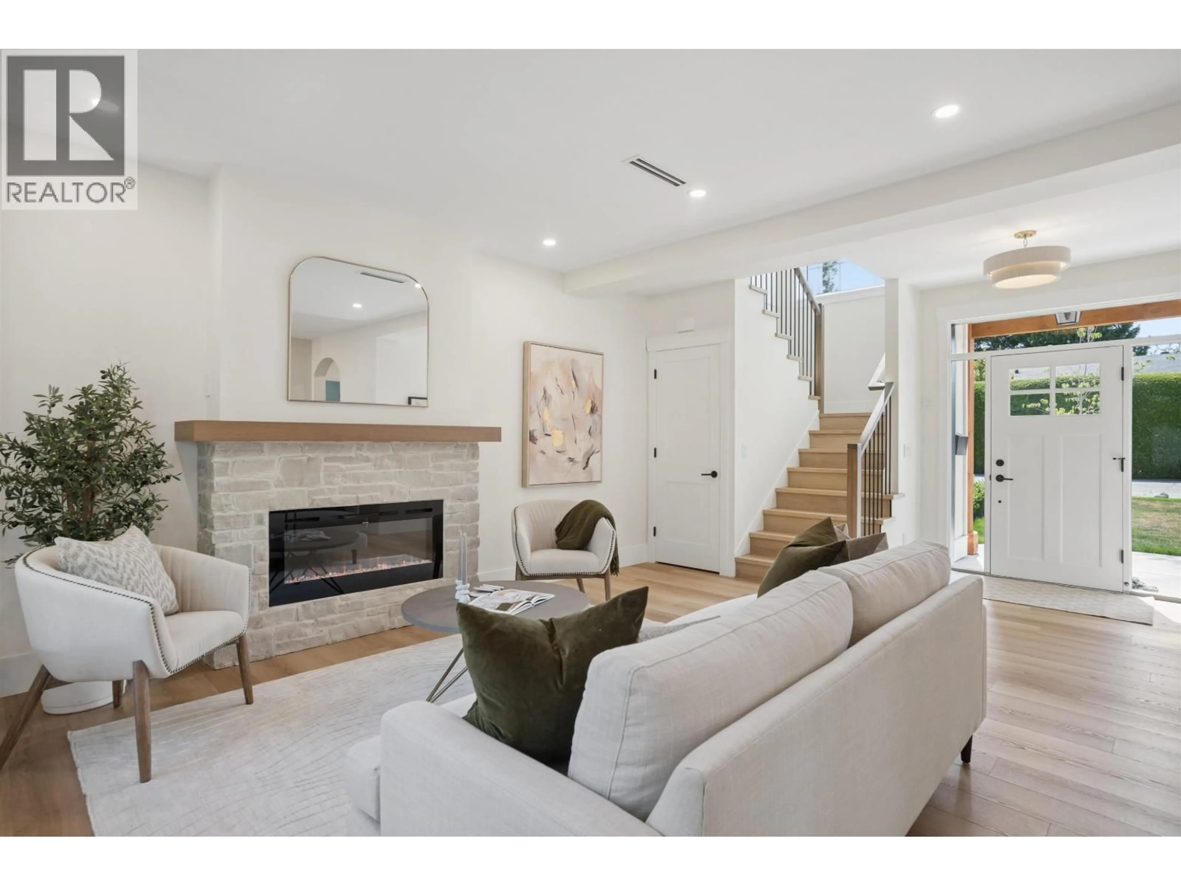 Living room with furniture, unknown for 1308 MALVERN PLACE, Delta British Columbia V4M3H7