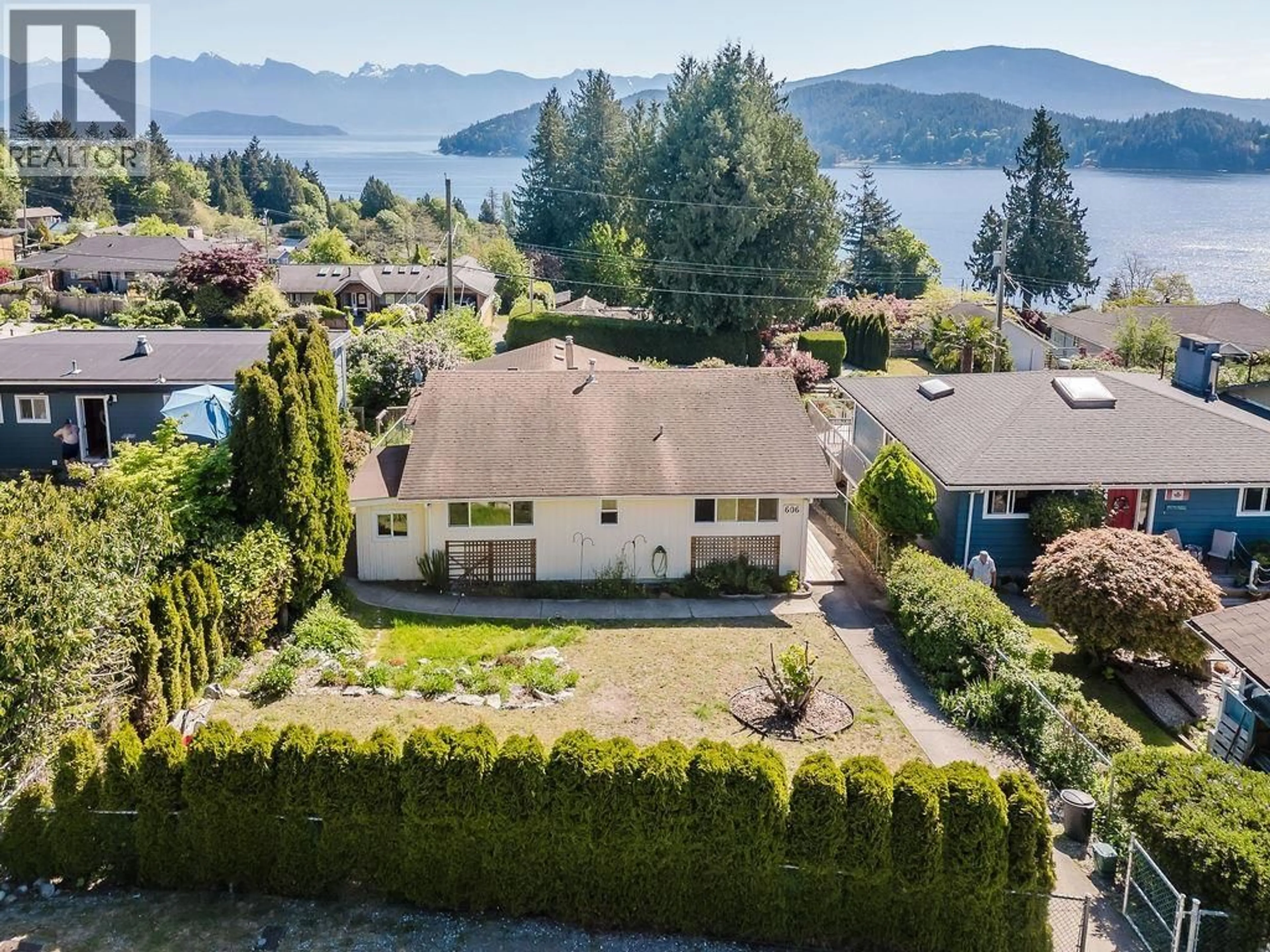 A pic from outside/outdoor area/front of a property/back of a property/a pic from drone, water/lake/river/ocean view for 606 MARTIN ROAD, Gibsons British Columbia V0N1V9