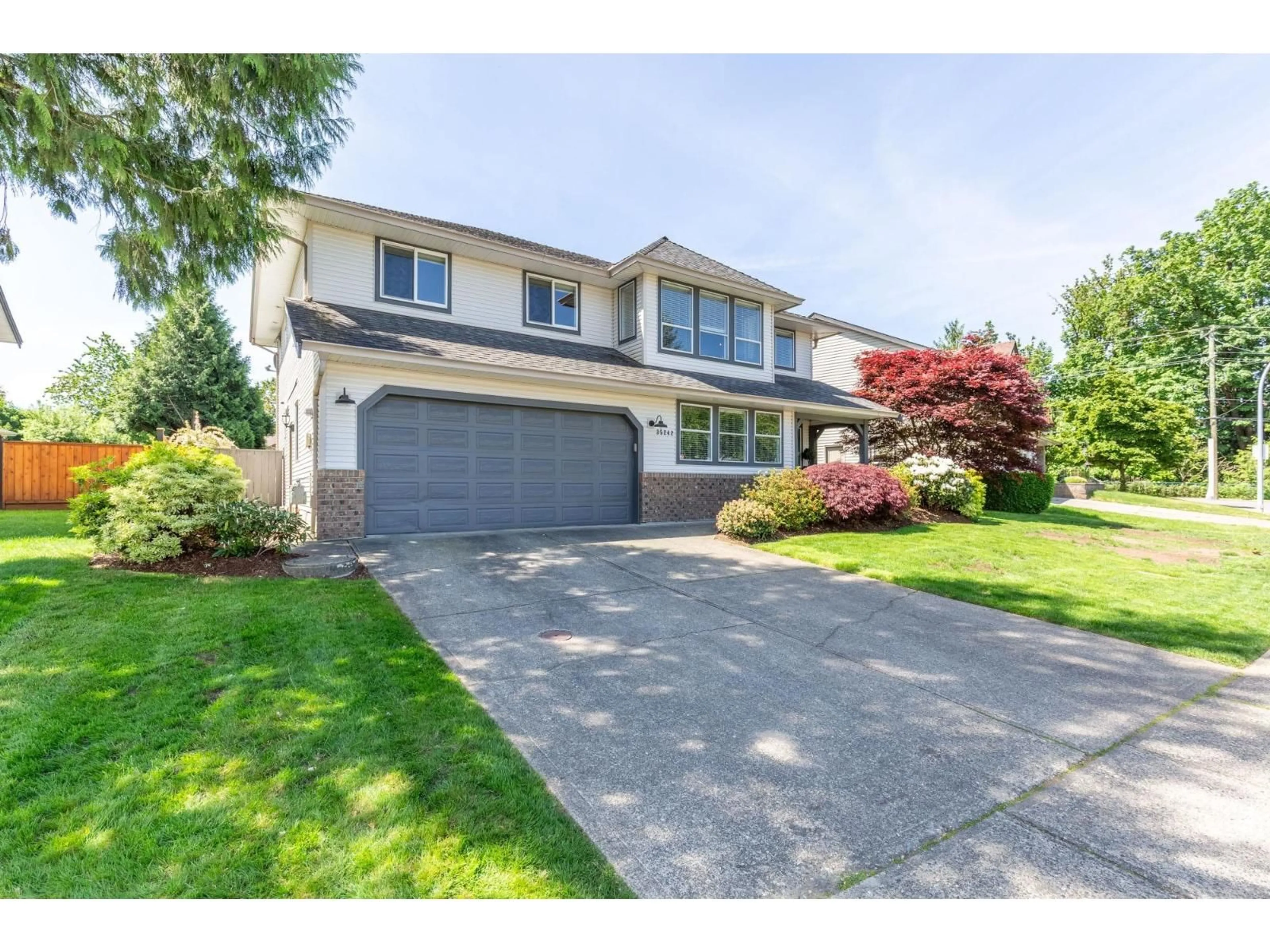 Home with vinyl exterior material, street for 35242 CORBETT PLACE, Abbotsford British Columbia V3G1K1