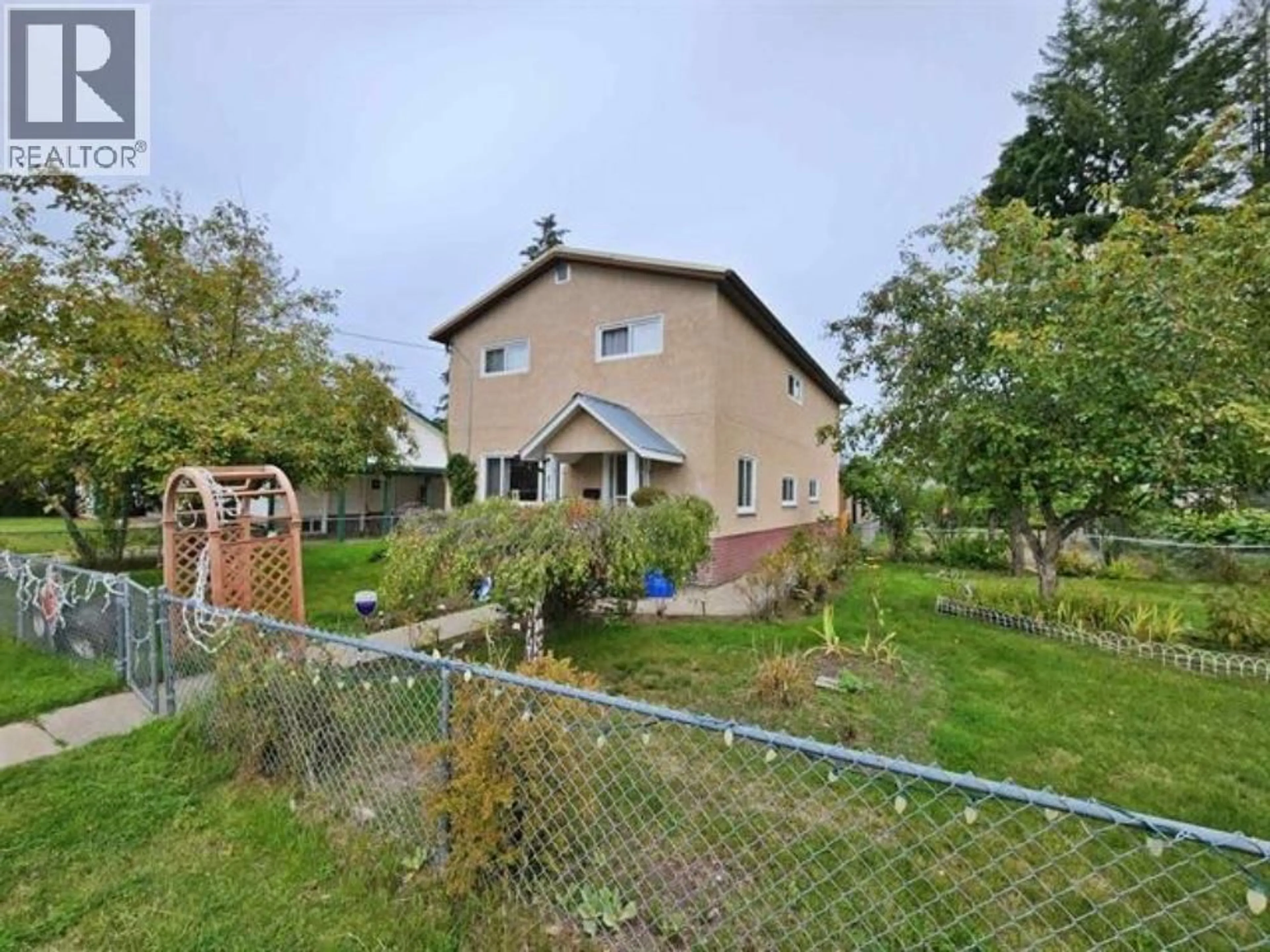 A pic from outside/outdoor area/front of a property/back of a property/a pic from drone, unknown for 436 VAUGHAN STREET, Quesnel British Columbia V2J2T4