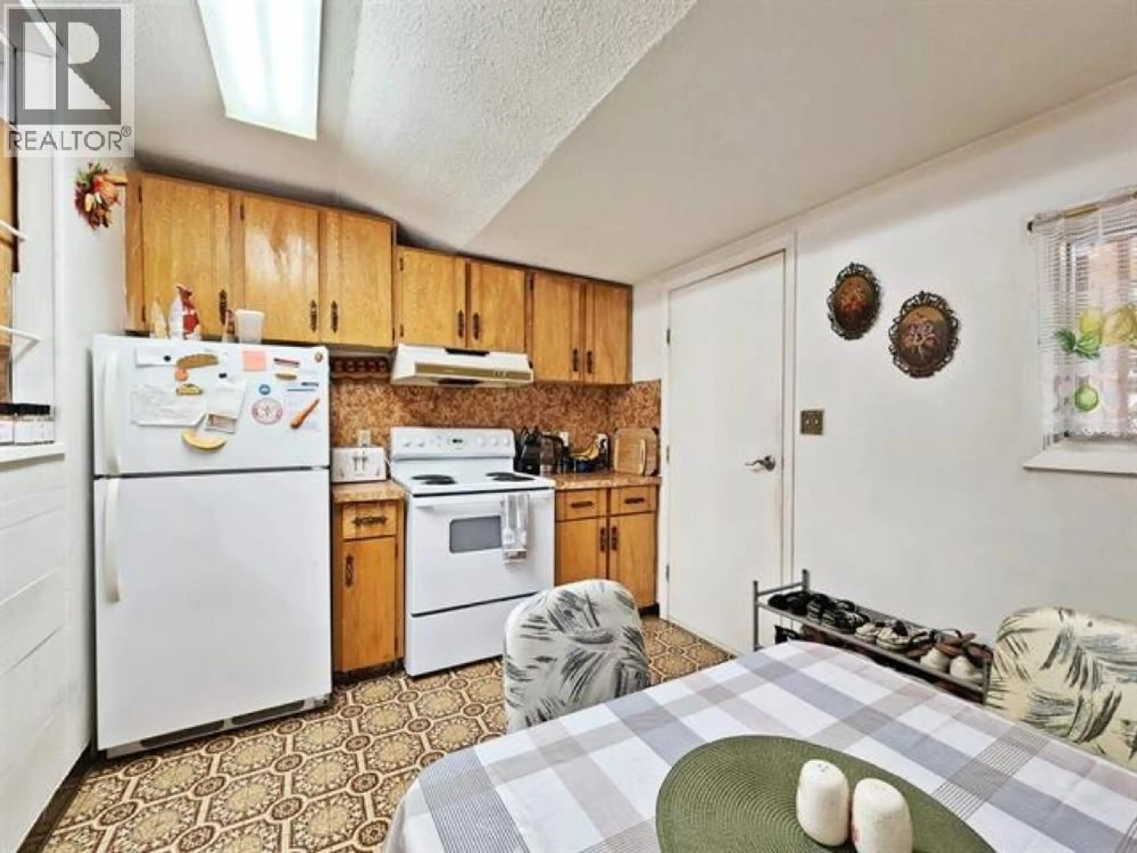 Standard kitchen, ceramic/tile floor for 436 VAUGHAN STREET, Quesnel British Columbia V2J2T4