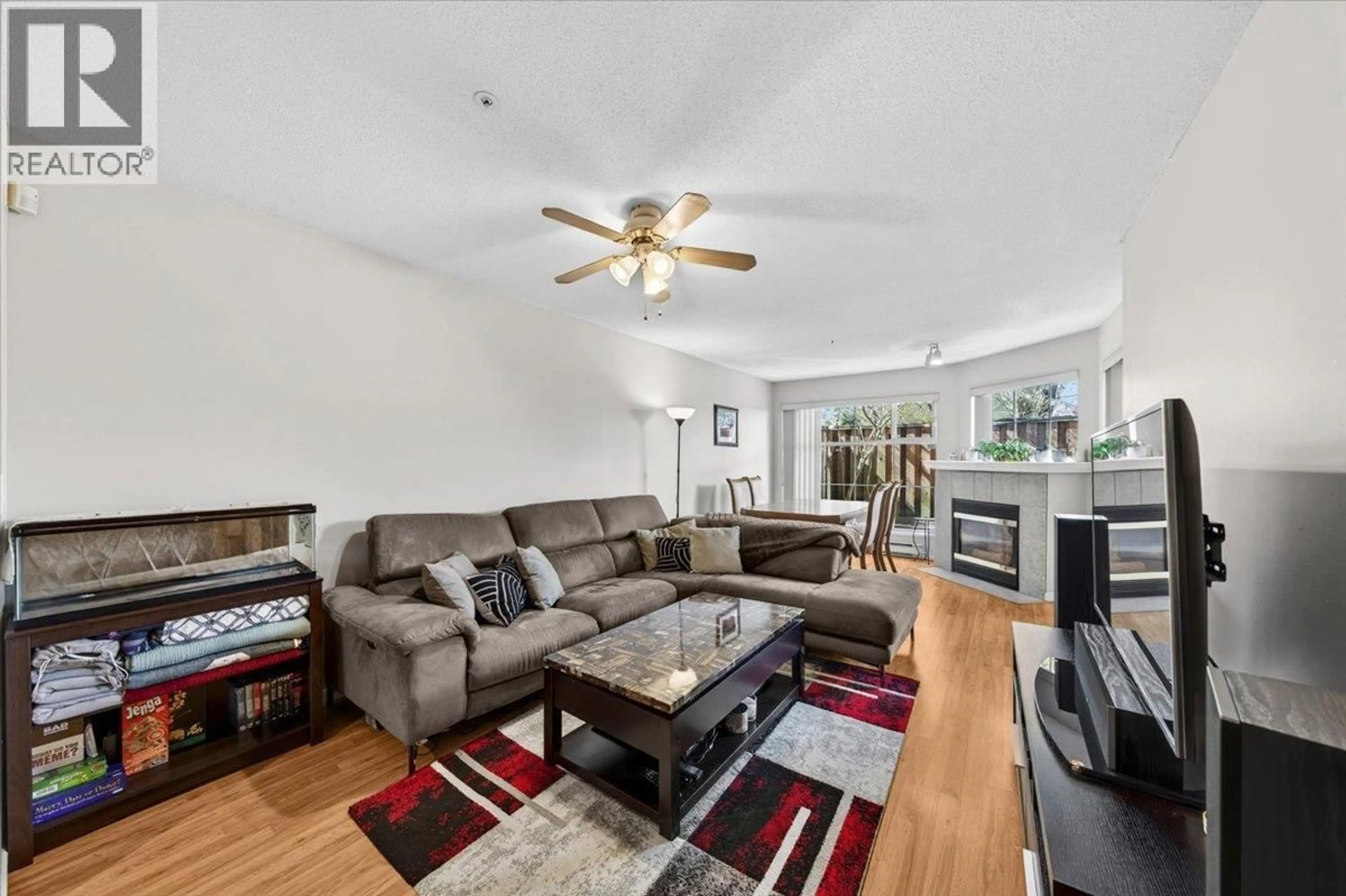 Living room with furniture, unknown for 122 - 2678 DIXON STREET, Port Coquitlam British Columbia V3C6L7