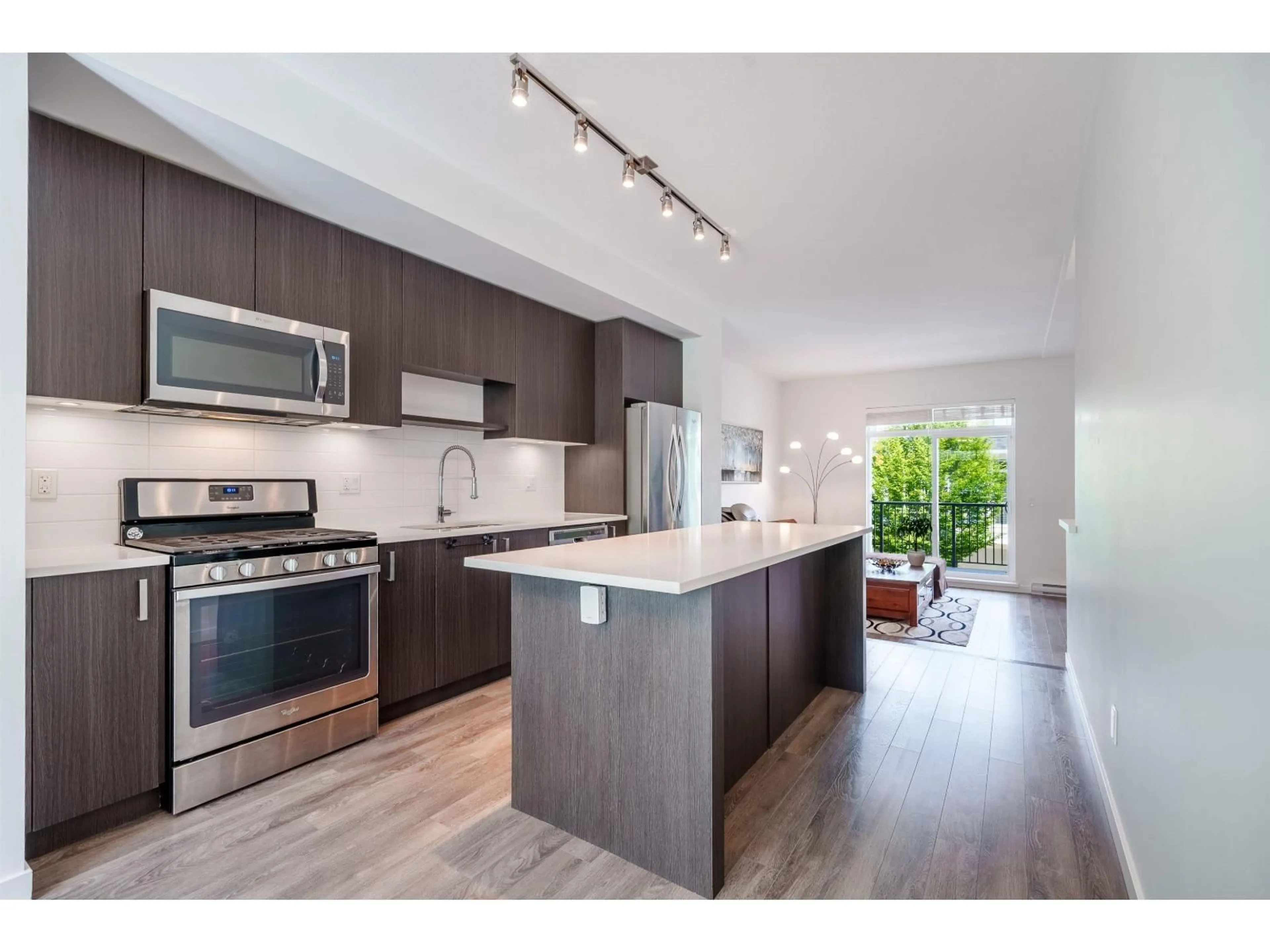 Open concept kitchen, unknown for 30 - 15268 28 AVENUE, Surrey British Columbia V4P0E8