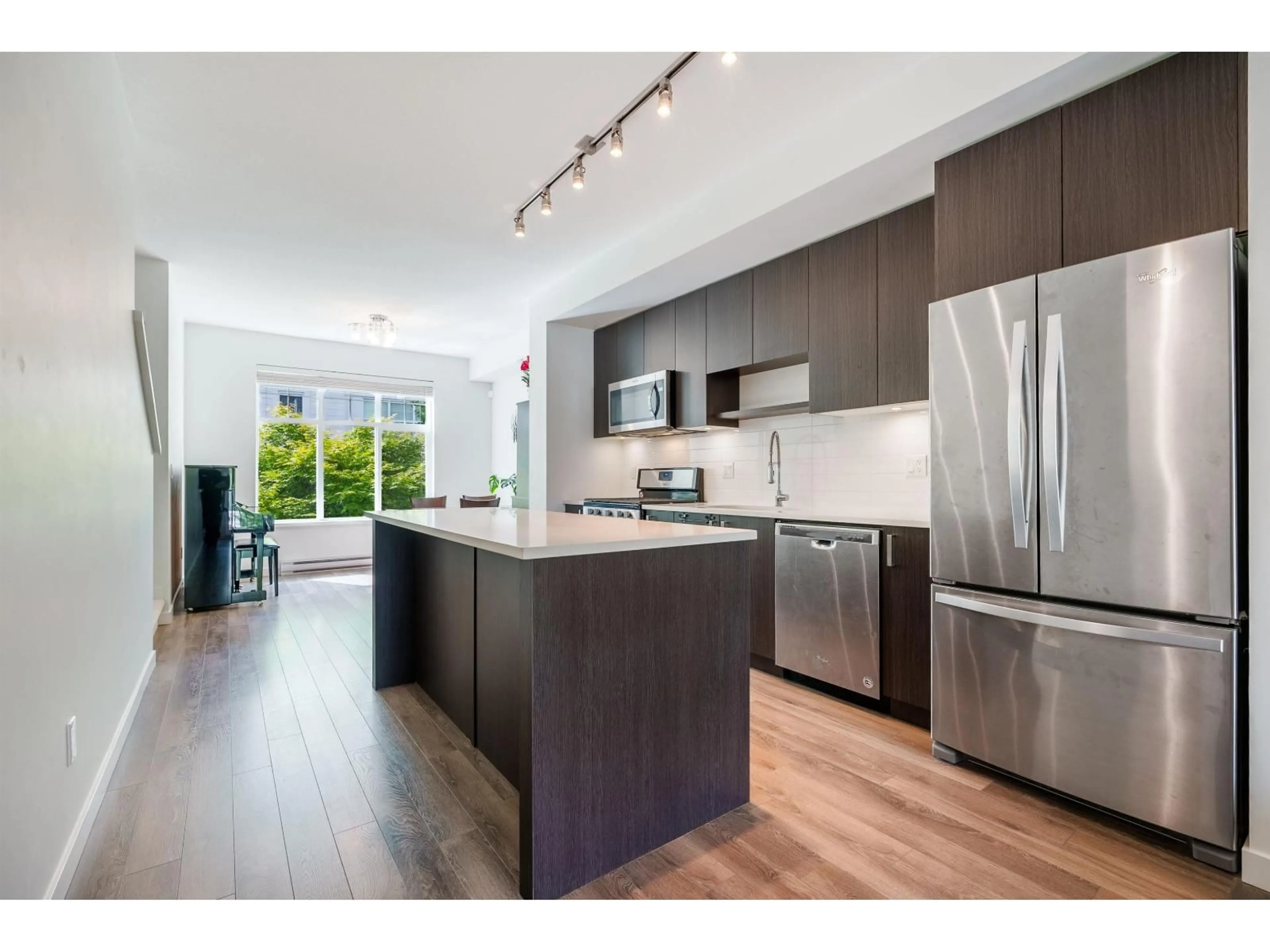 Open concept kitchen, unknown for 30 - 15268 28 AVENUE, Surrey British Columbia V4P0E8
