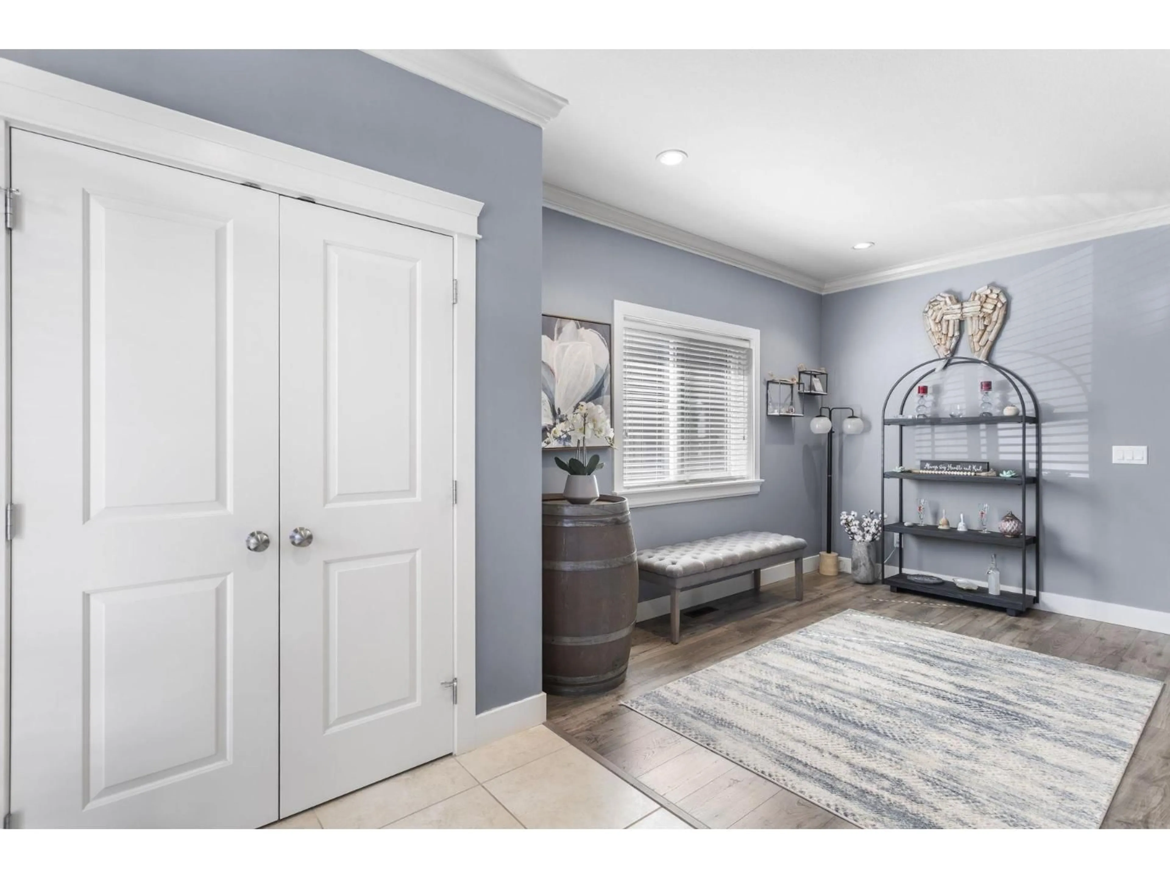 Indoor entryway for 32615 APPLEBY COURT, Mission British Columbia V4S0A4