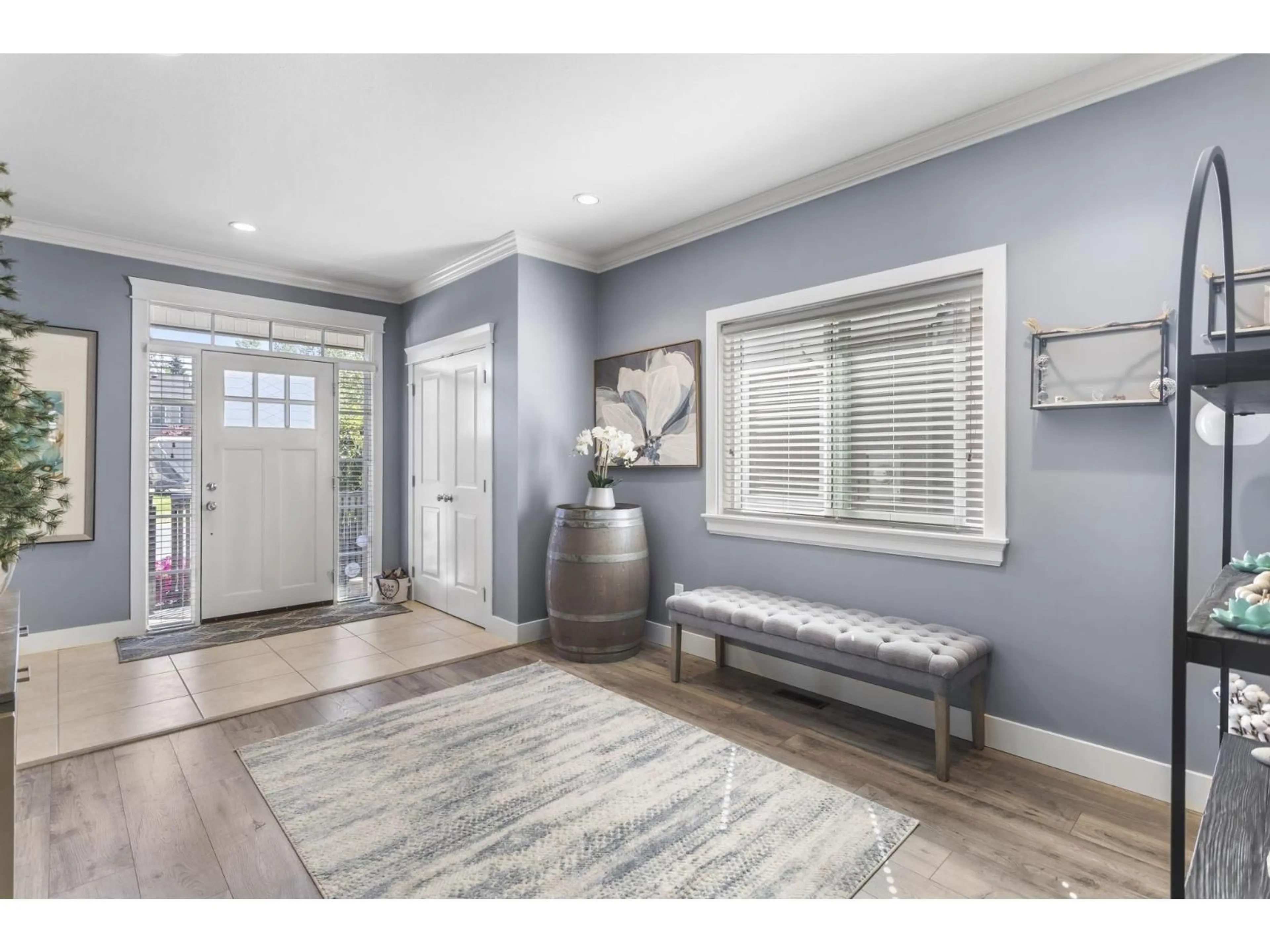 Indoor entryway for 32615 APPLEBY COURT, Mission British Columbia V4S0A4