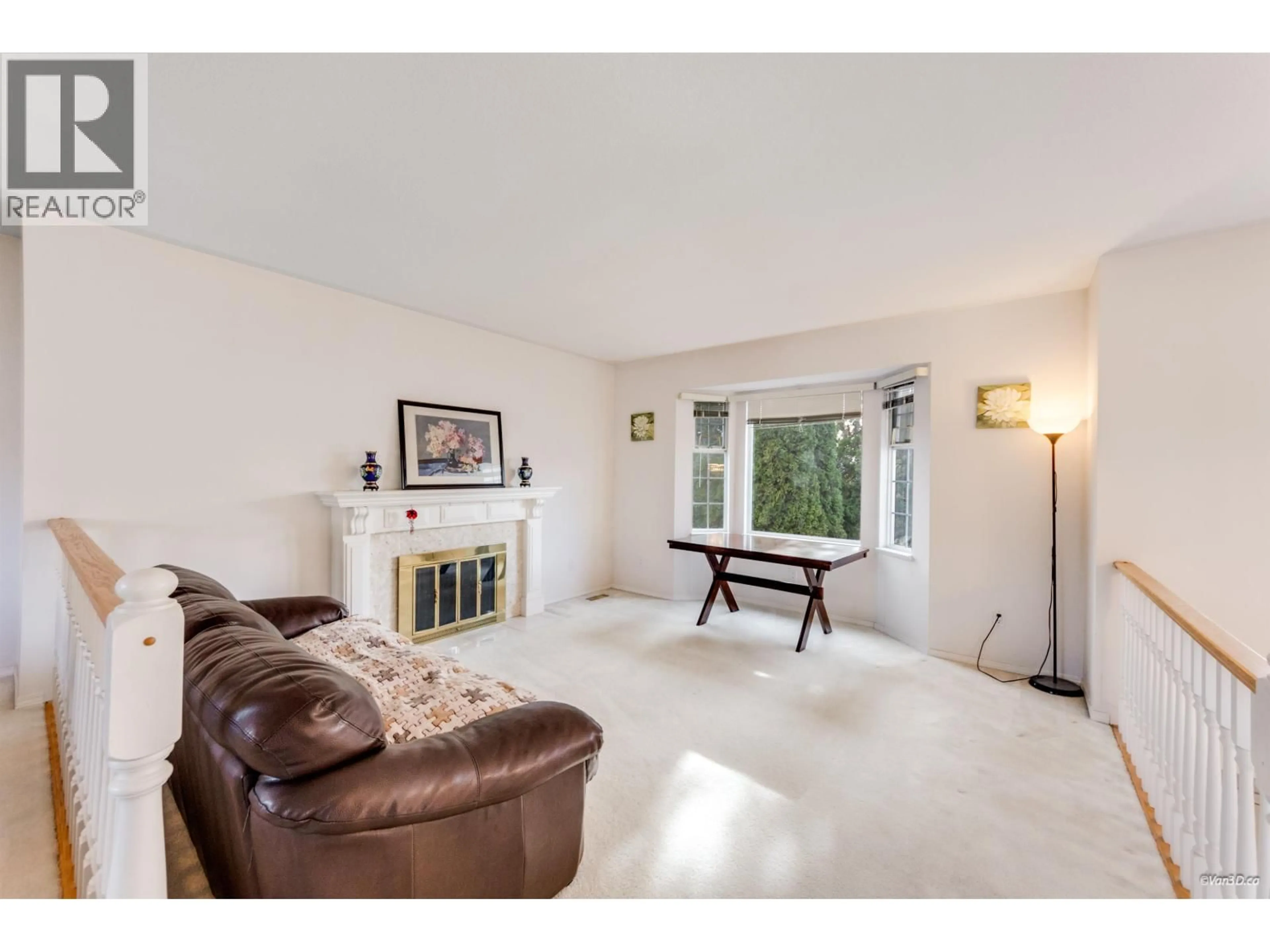 Living room with furniture, unknown for 3315 EL CASA COURT, Coquitlam British Columbia V3E2P9