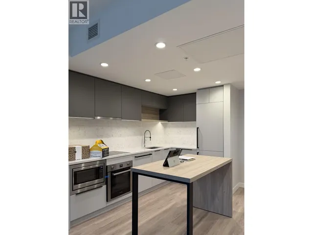 1008 - 567 EMERSON STREET, Coquitlam 5