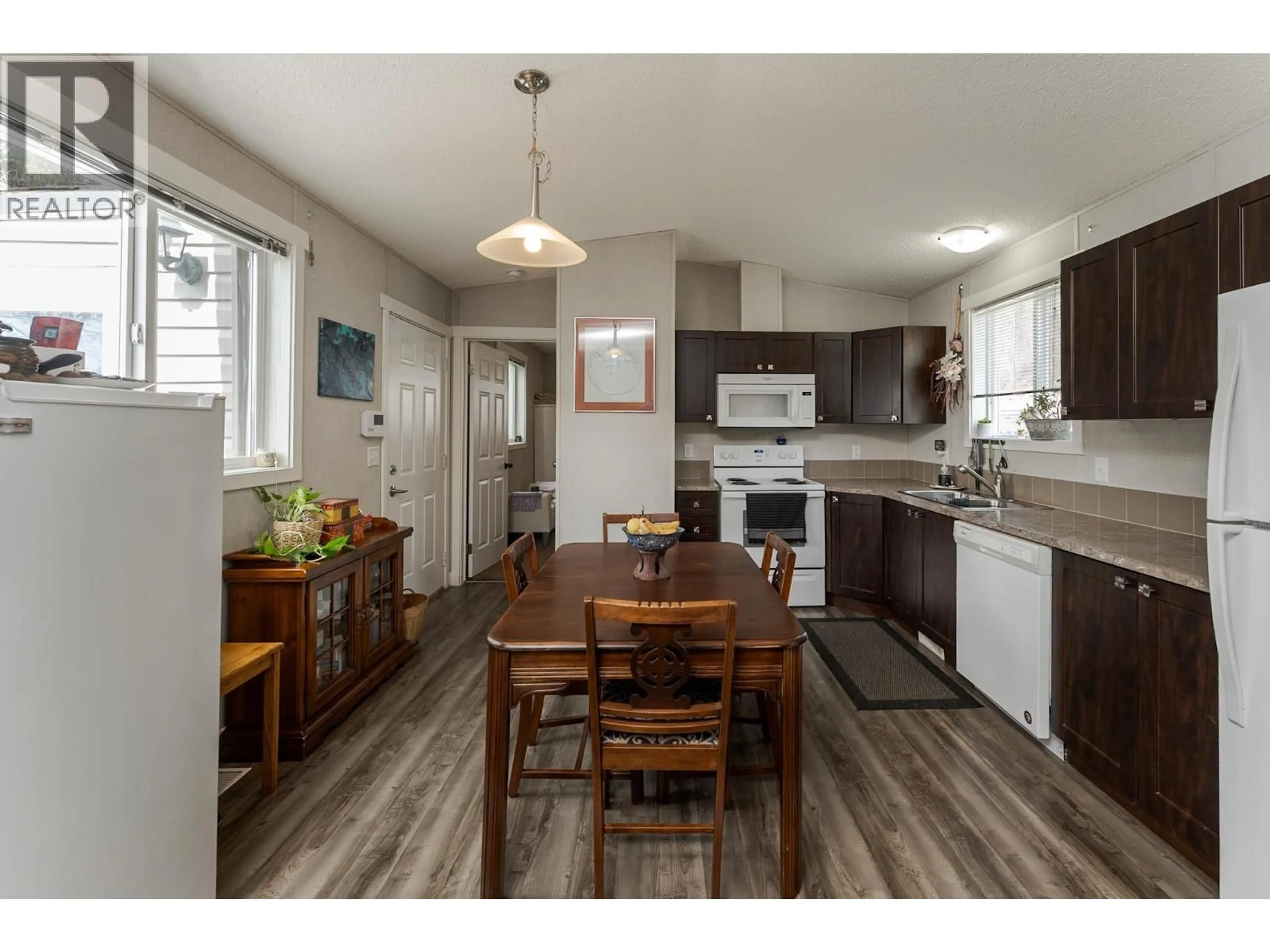 Open concept kitchen, unknown for 10 - 5164 HART HIGHWAY, Prince George British Columbia V2K3A1