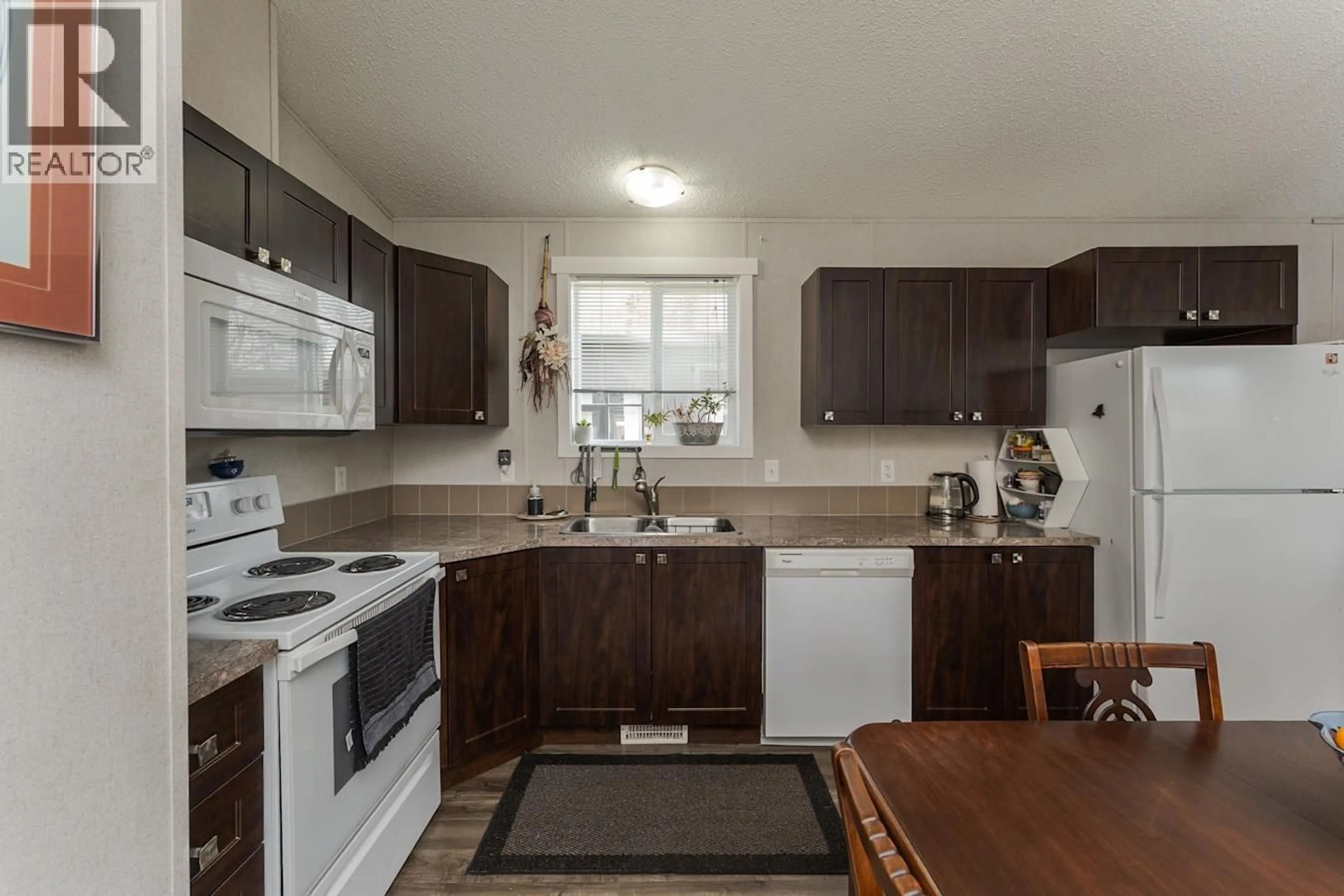 Standard kitchen, unknown for 10 - 5164 HART HIGHWAY, Prince George British Columbia V2K3A1