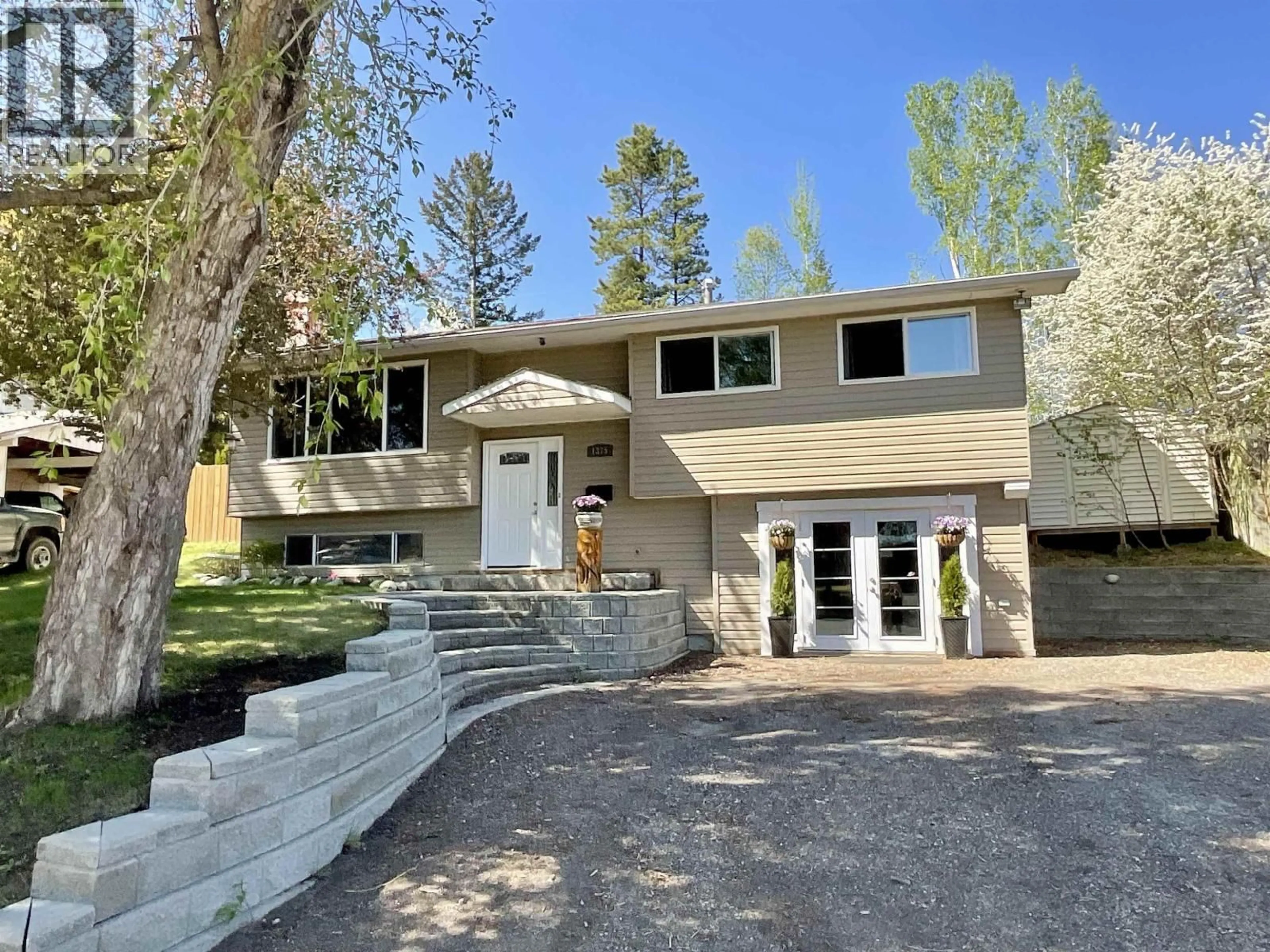 Home with vinyl exterior material, street for 1375 LEWIS DRIVE, Quesnel British Columbia V2J1K9