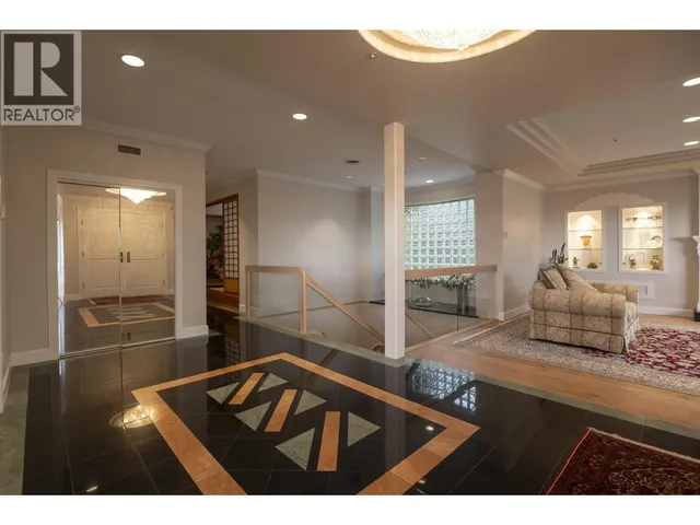 2572 WESTHILL CLOSE, West Vancouver 2