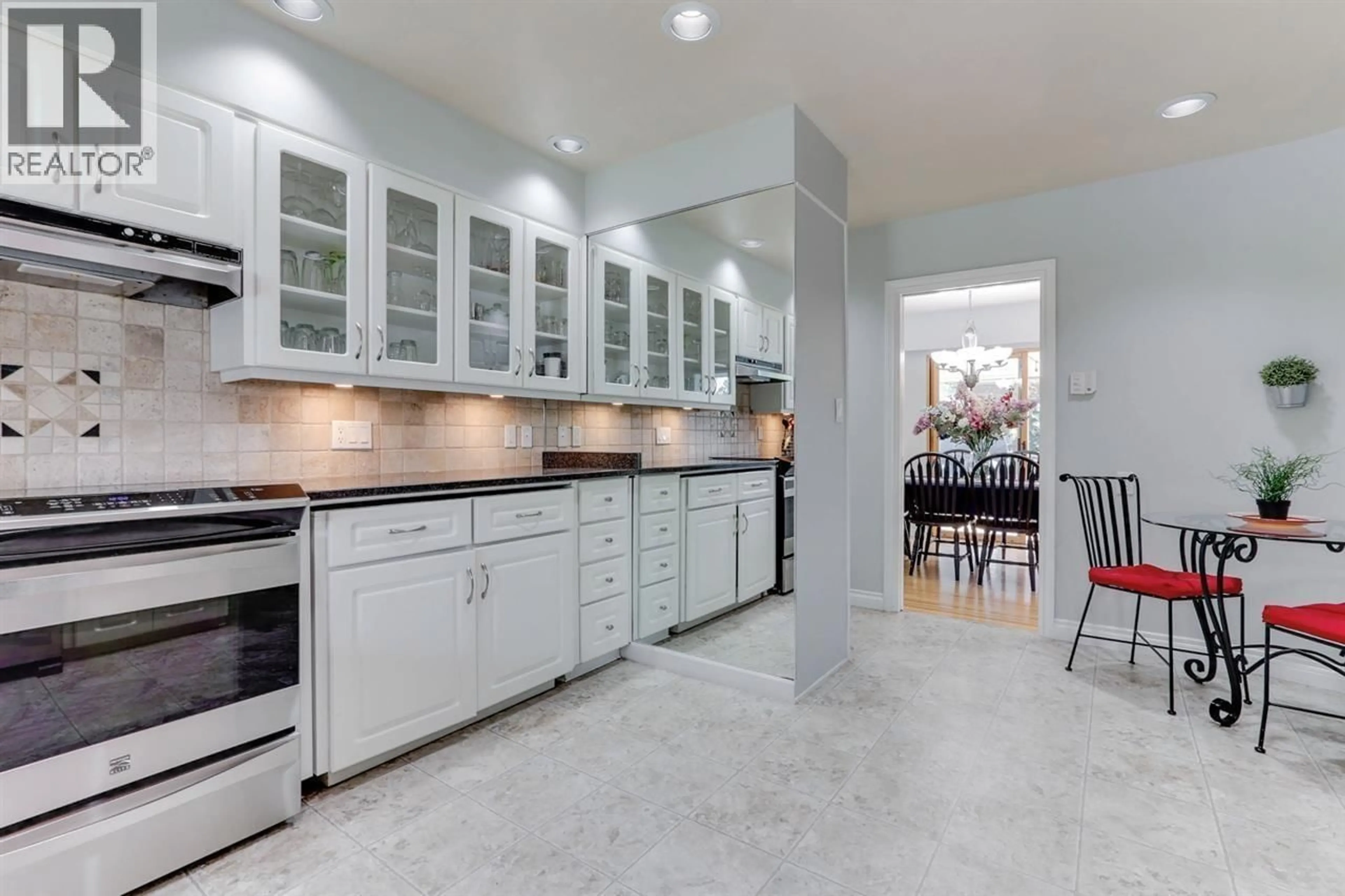 Open concept kitchen, ceramic/tile floor for 4652 WESLEY DRIVE, Delta British Columbia V4M1W4