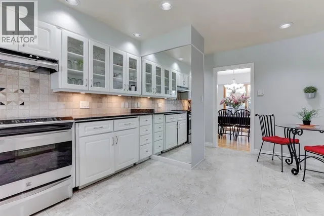 4652 WESLEY DRIVE, Delta 2