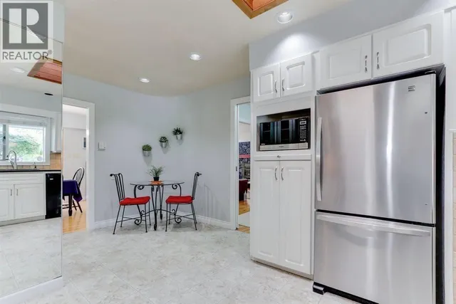 4652 WESLEY DRIVE, Delta 5