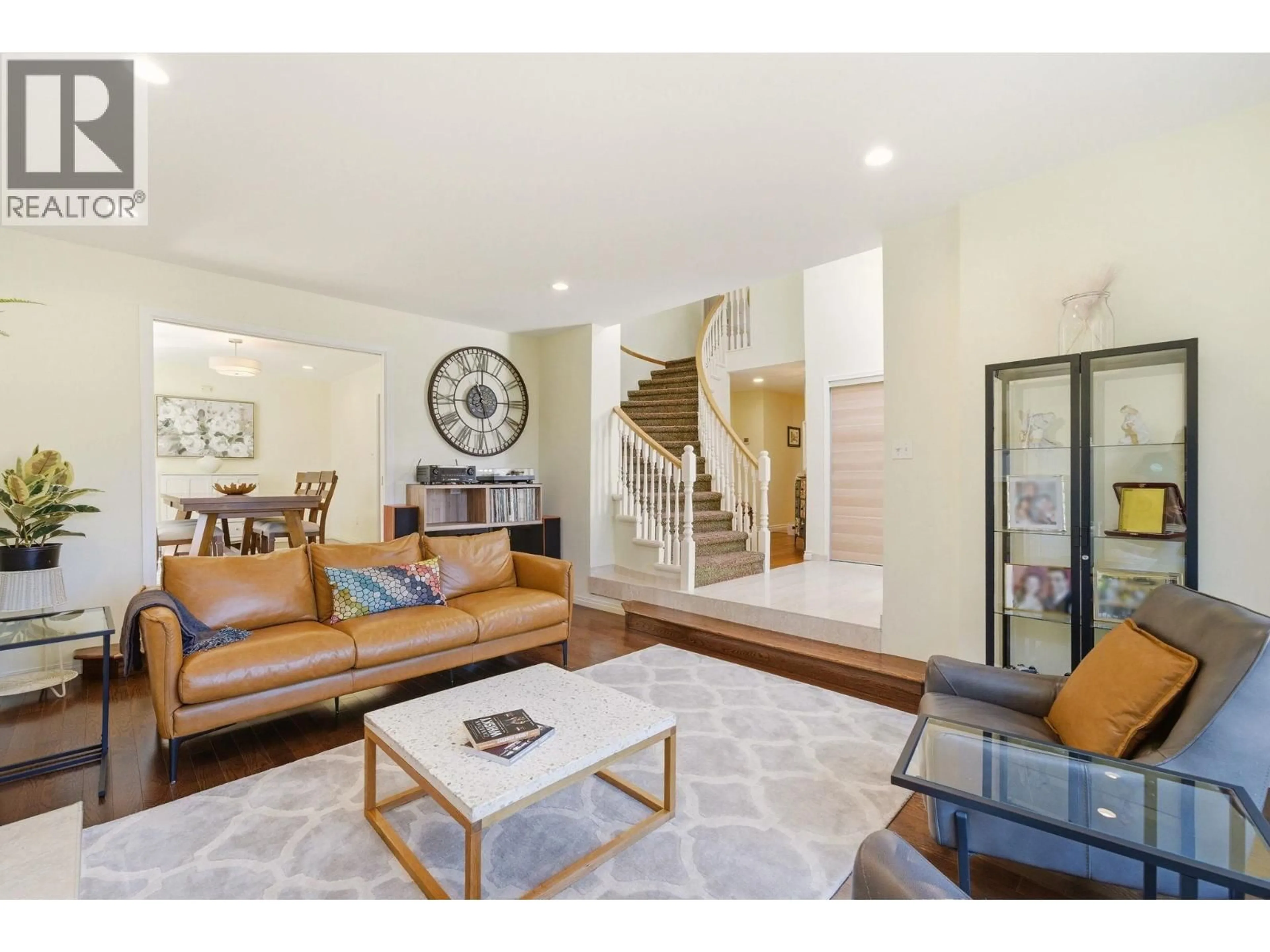 Living room with furniture, unknown for 4063 SHONE ROAD, North Vancouver British Columbia V7G2N4