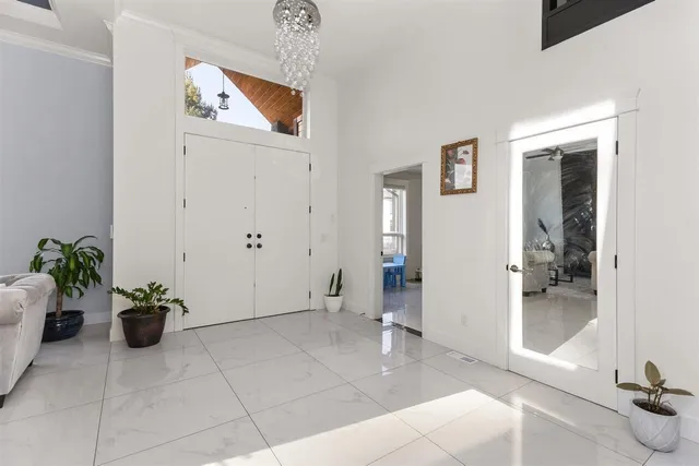 2018 VINEWOOD STREET, Abbotsford 4