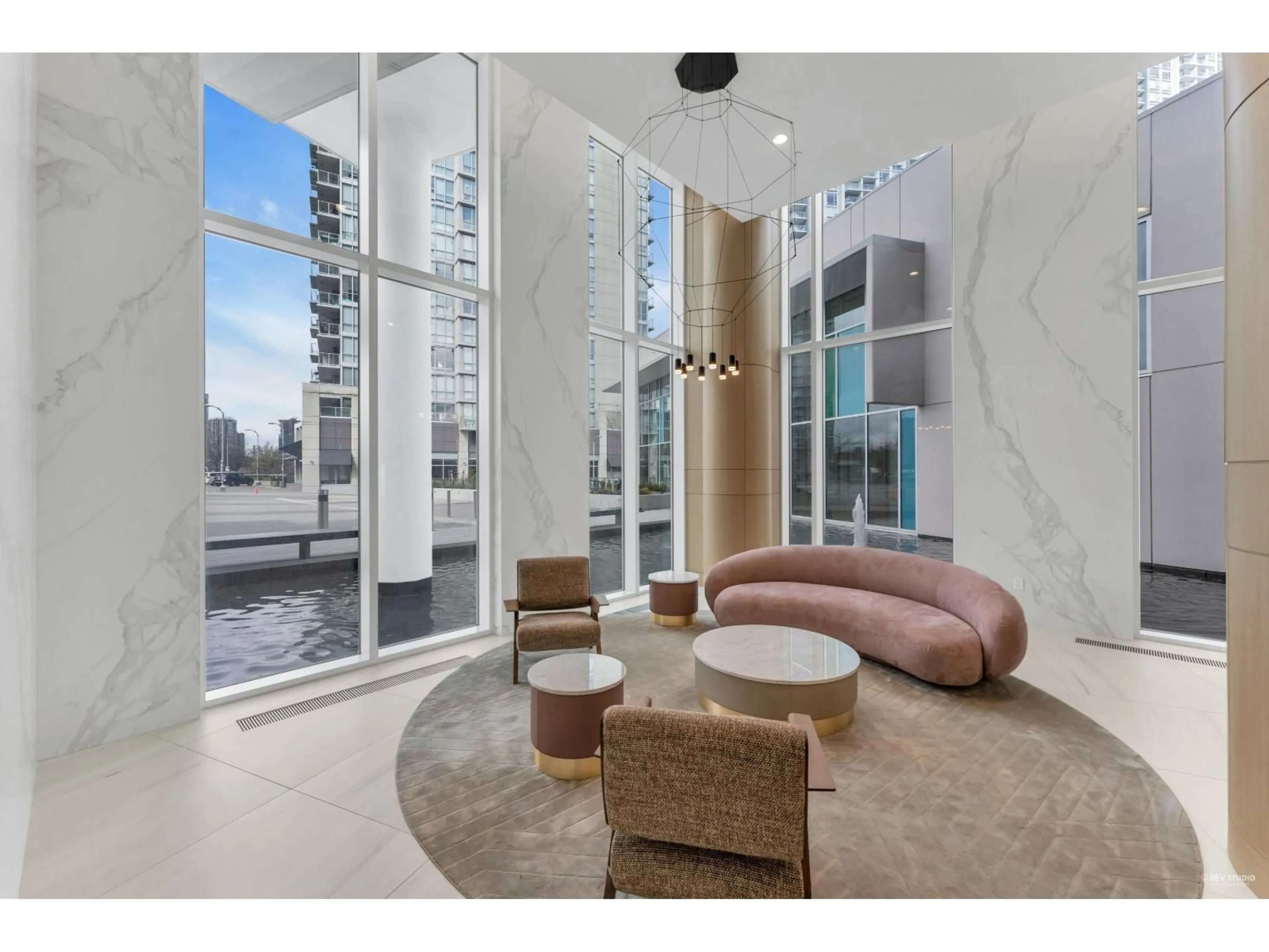 Indoor foyer for 3705 - 9887 WHALLEY BOULEVARD, Surrey British Columbia V3T0P4