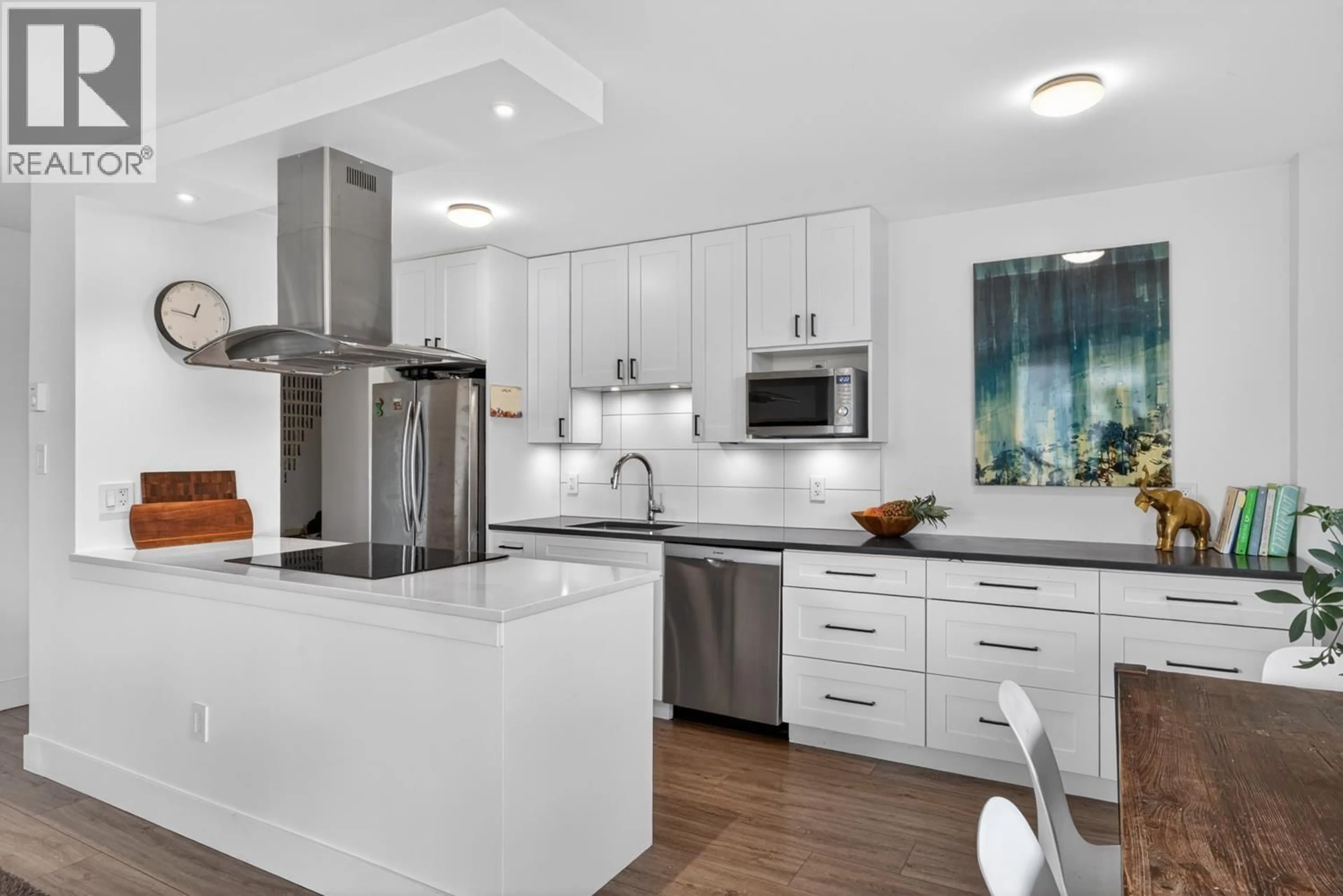 Contemporary kitchen, unknown for 804 - 2041 BELLWOOD AVENUE, Burnaby British Columbia V5B4V5