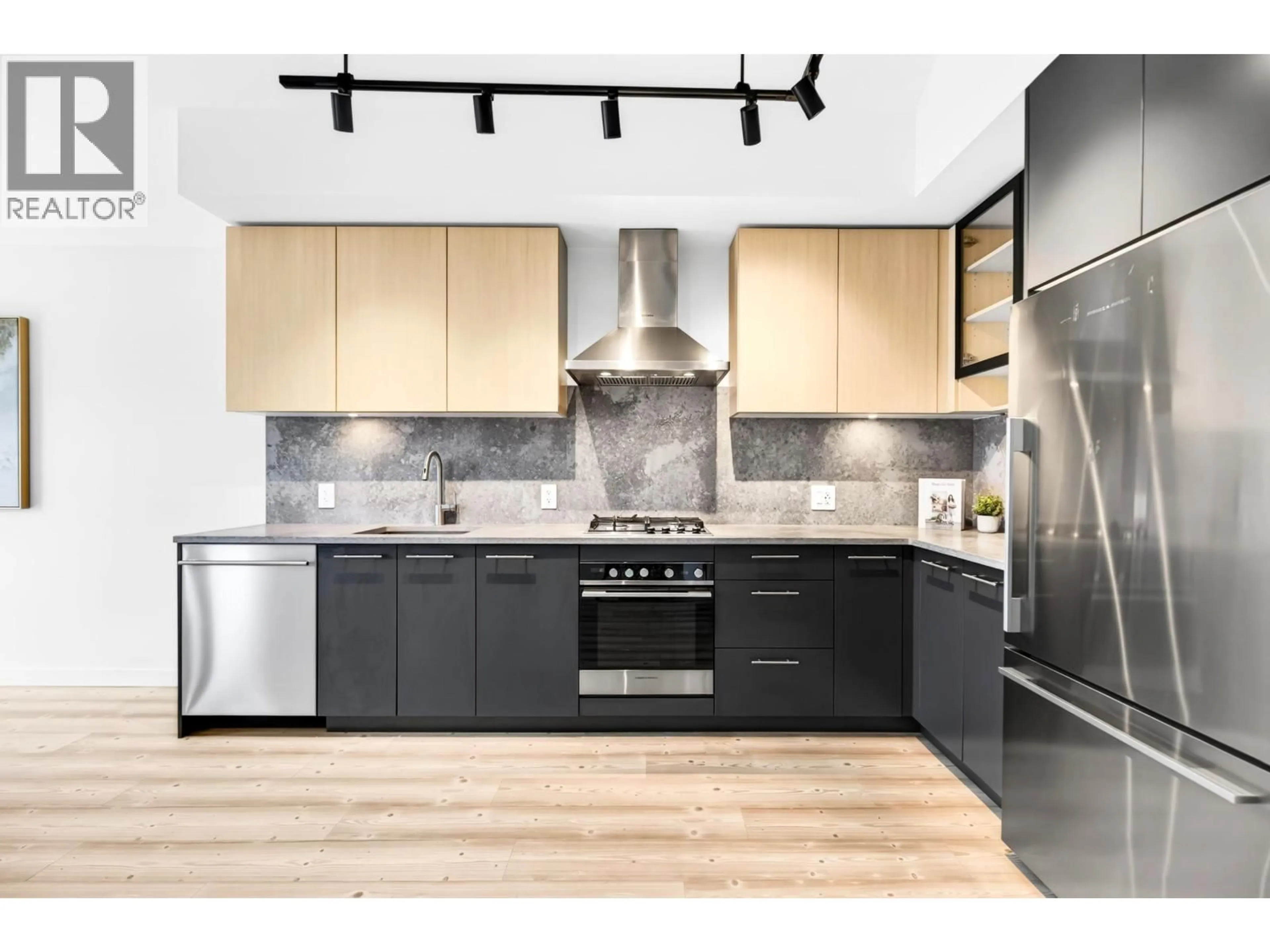 Contemporary kitchen, unknown for 311 - 251 BOUNDARY BAY ROAD, Delta British Columbia V4L0B6
