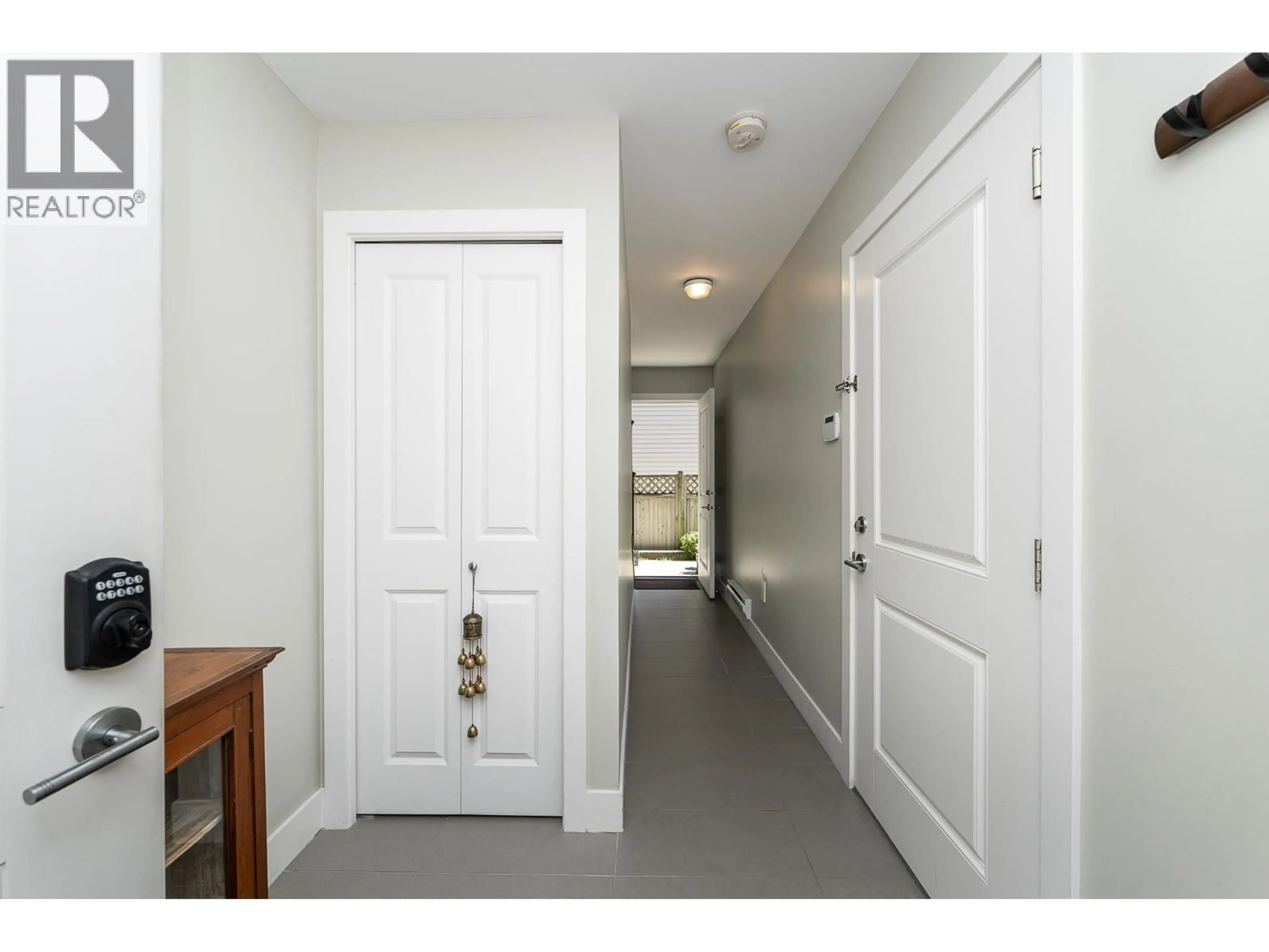 Indoor entryway for 7 - 9000 GENERAL CURRIE ROAD, Richmond British Columbia V6Y1M4